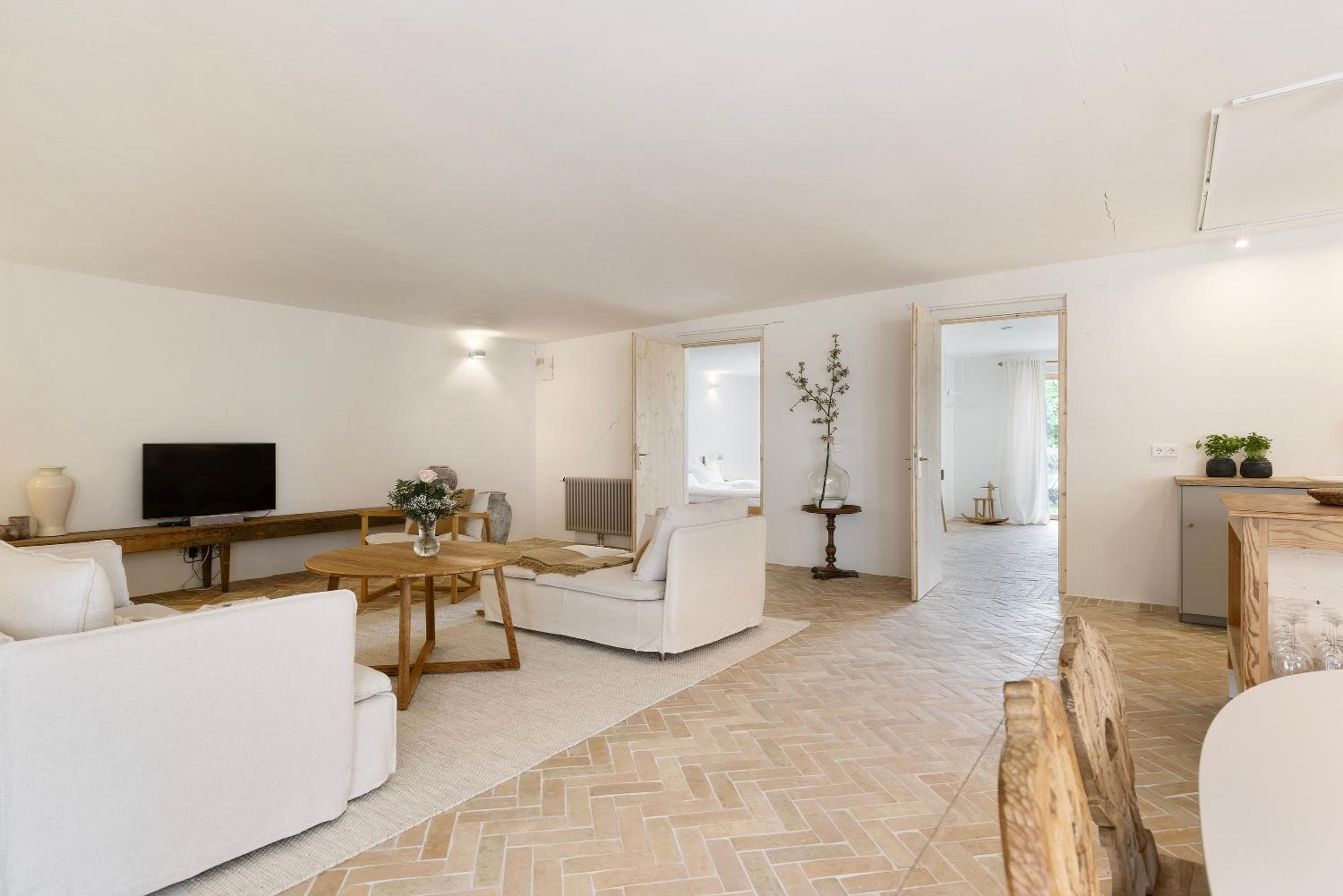 Two-Bedroom Deluxe Apartment with Garden View photo 1