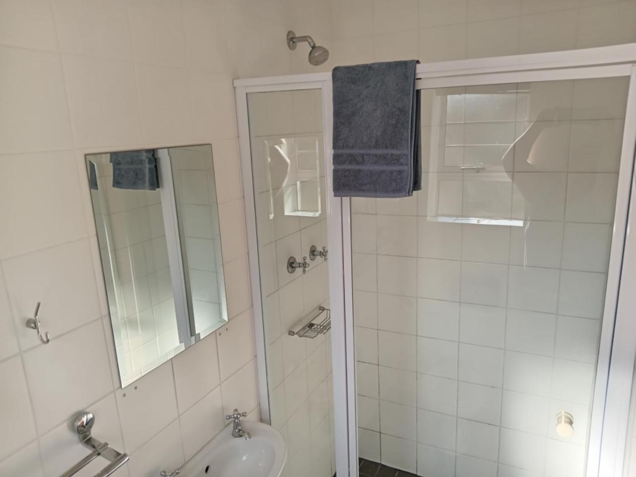 Double Room - Photo 6
