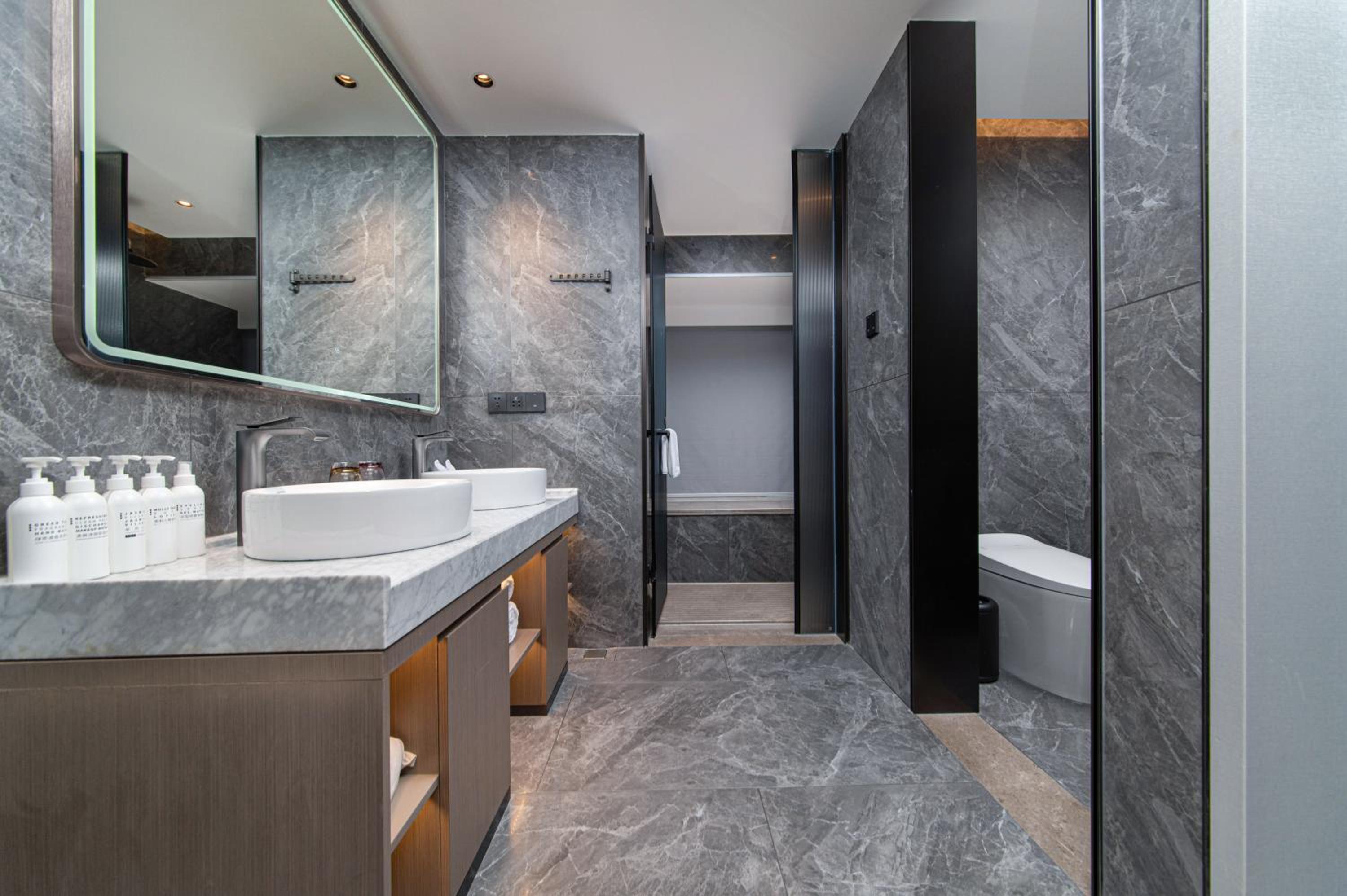 Executive Suite photo 3