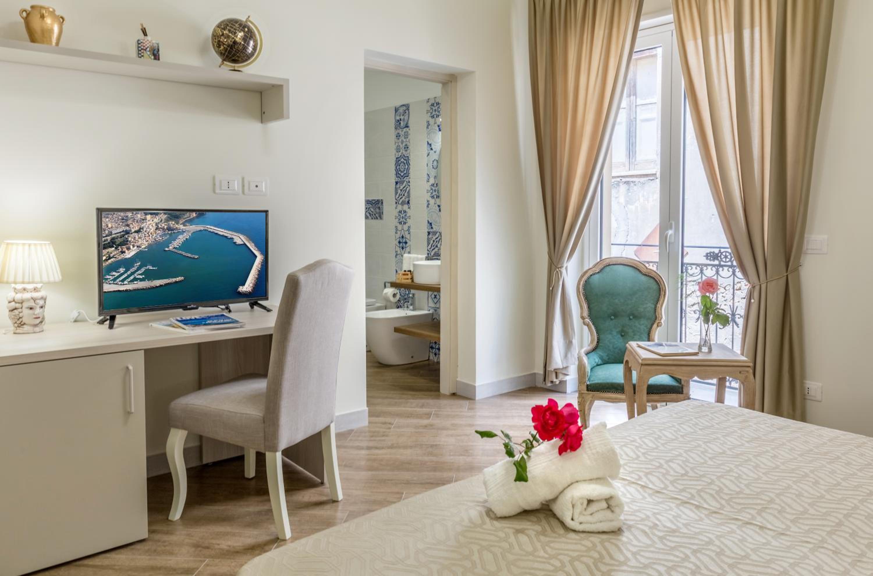 Luxury Triple Room