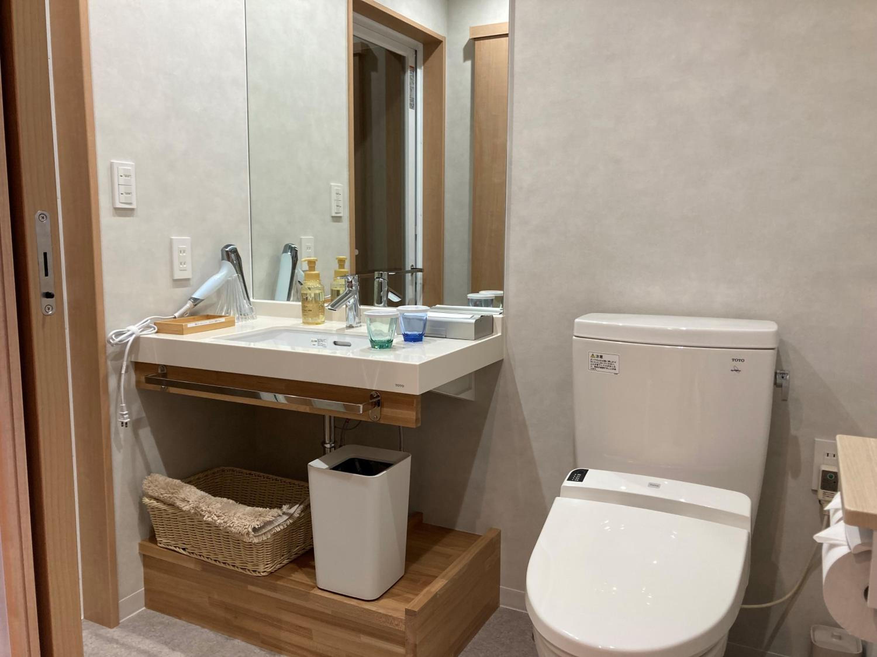 Small Twin Room photo 2
