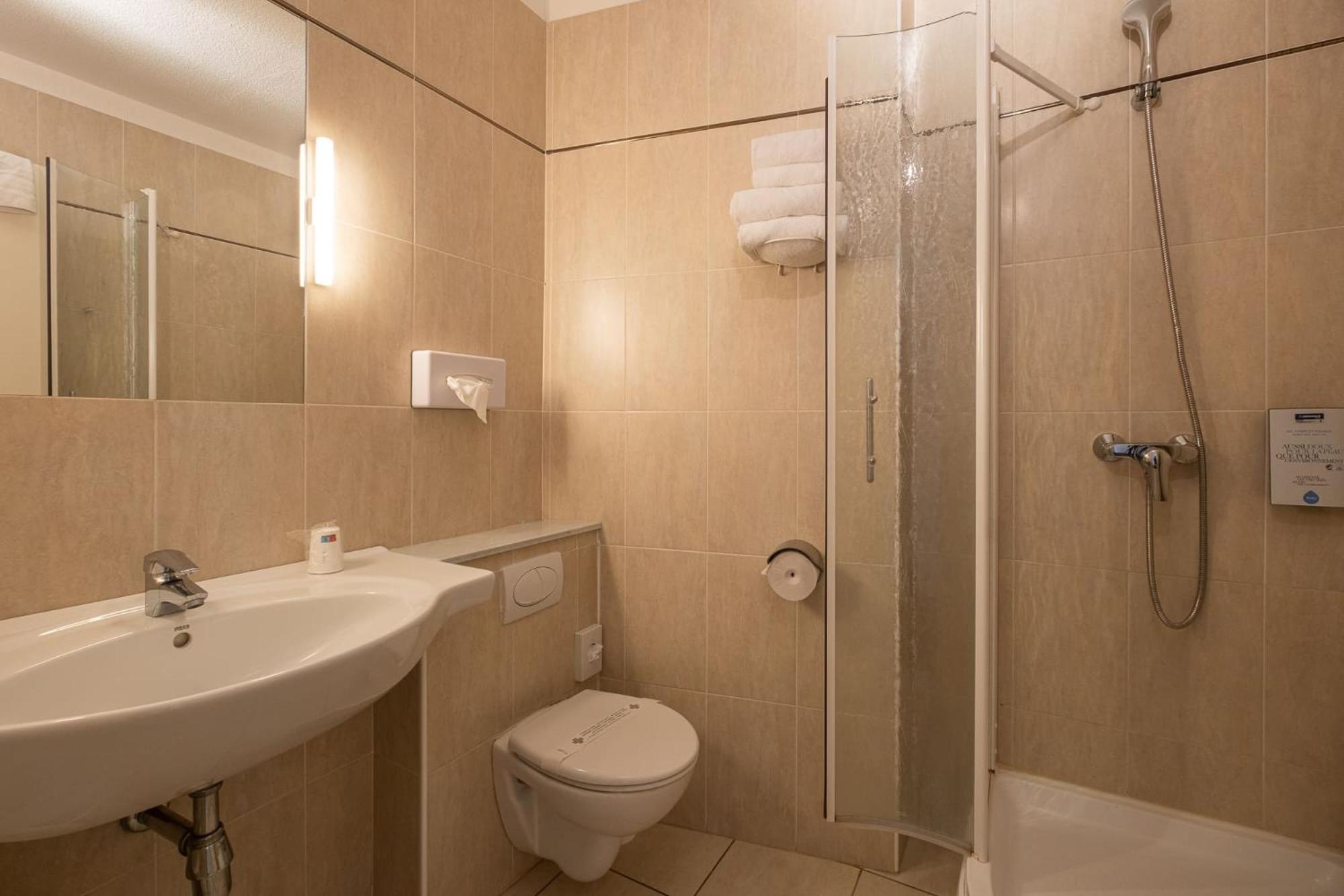 Double Room - Photo 2