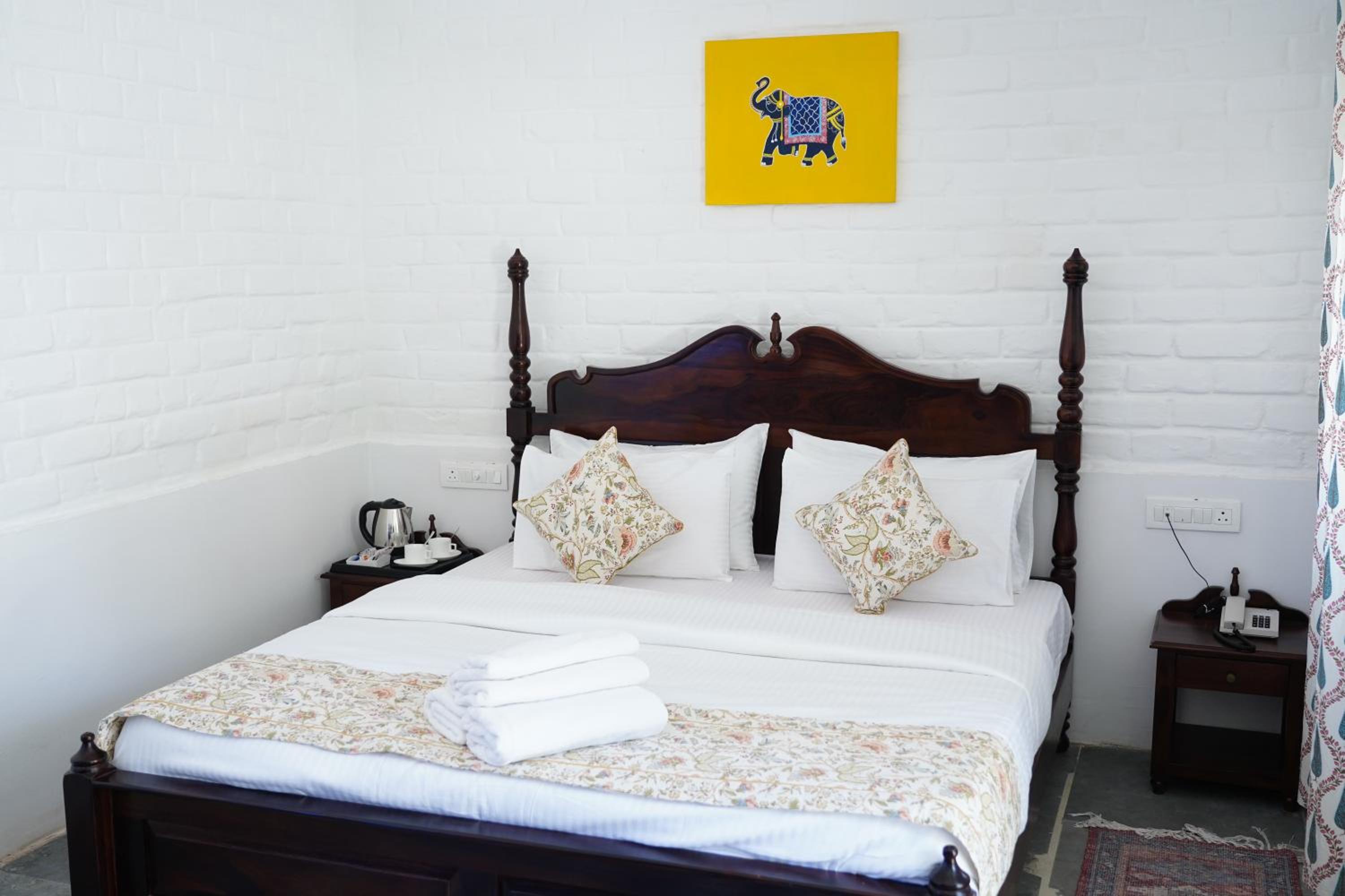 Deluxe Double or Twin Room photo 2