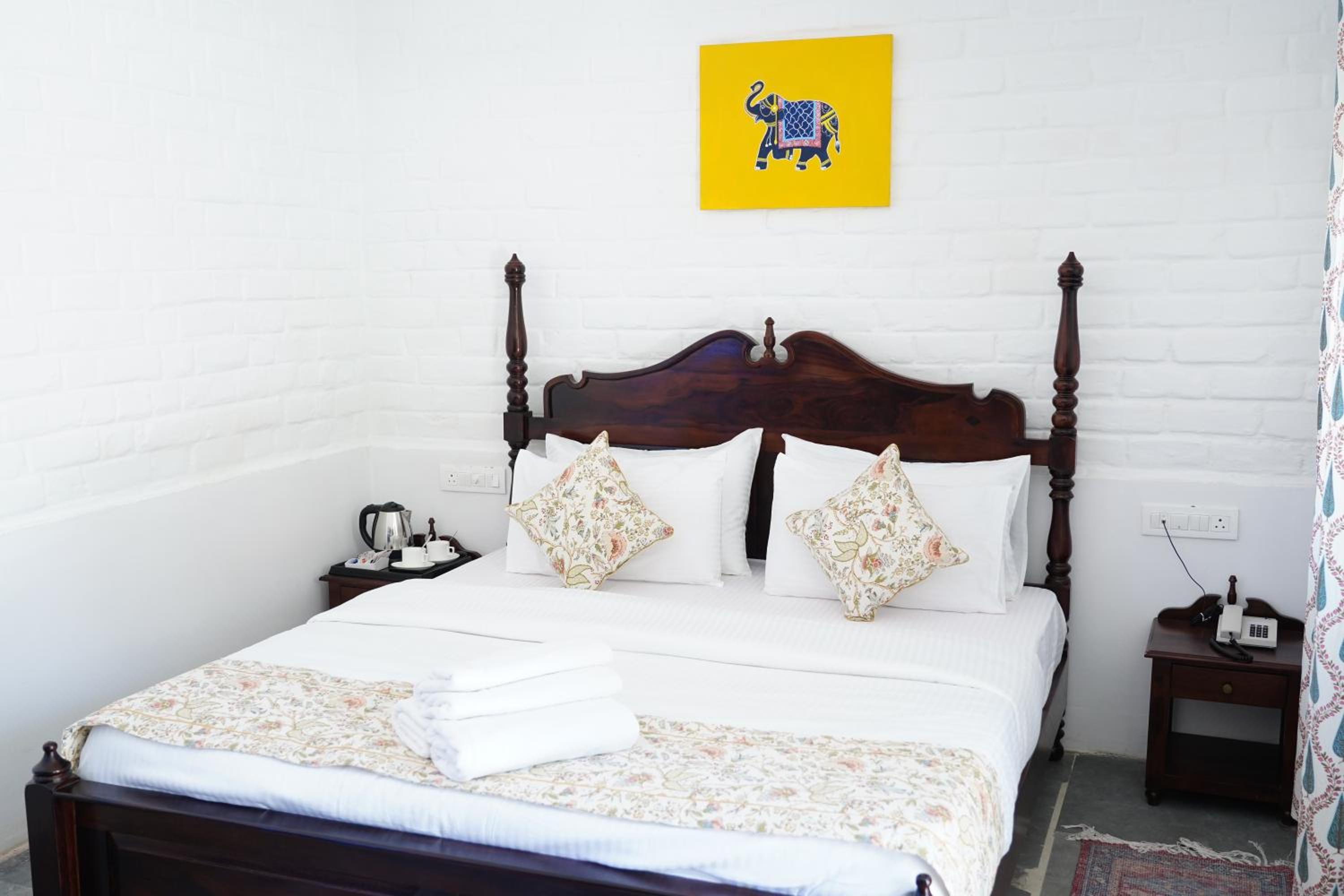 Deluxe Double or Twin Room photo 3