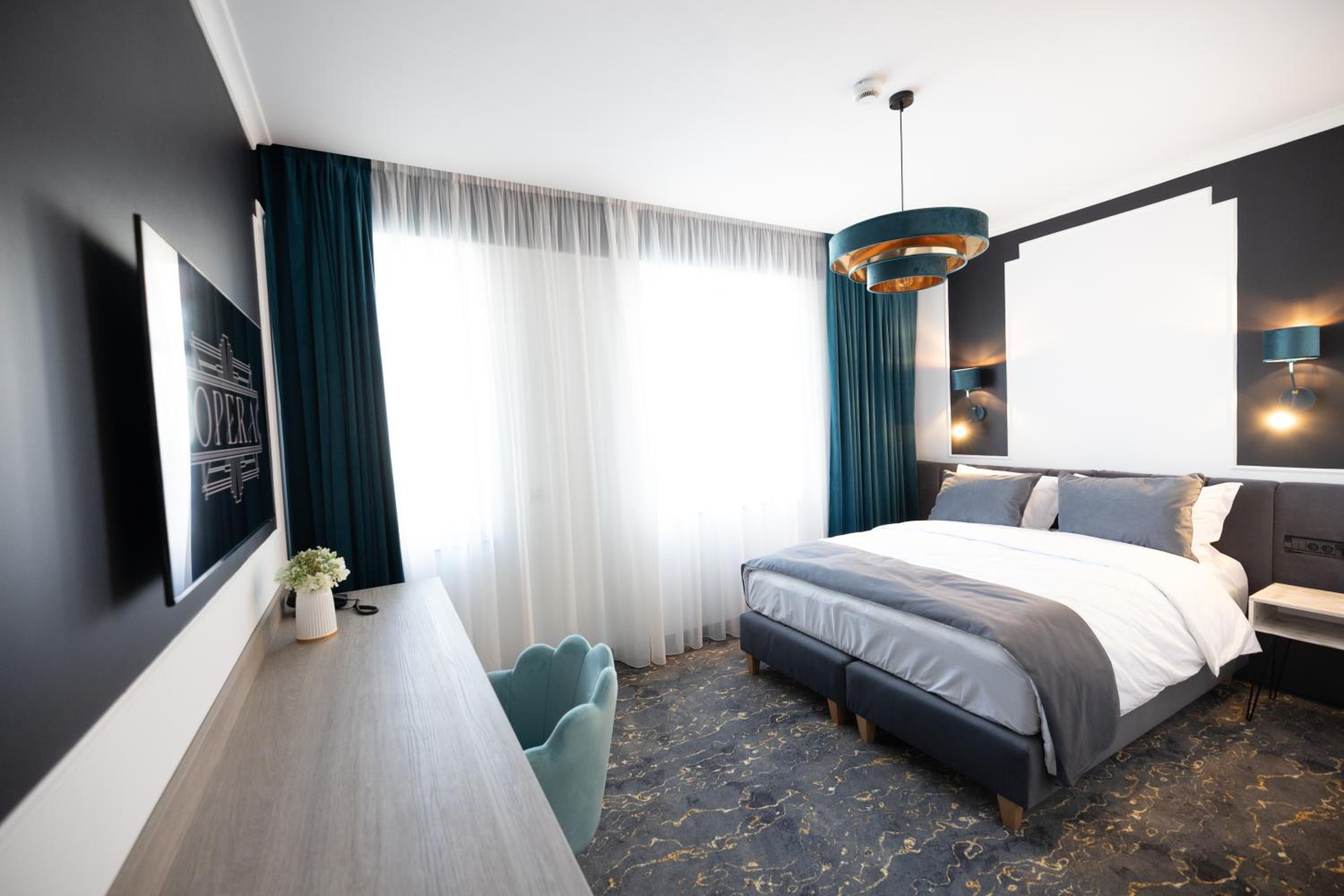 Double Room - Photo 1