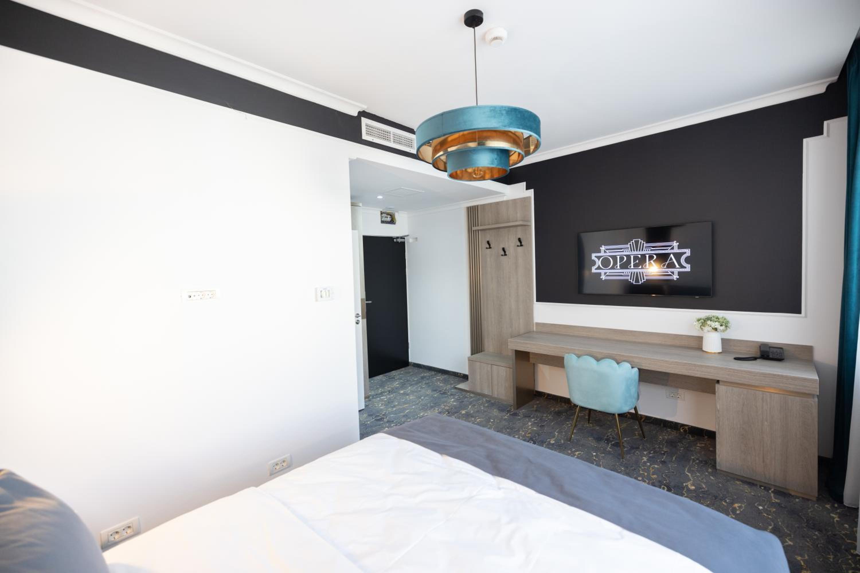 Double Room - Photo 3