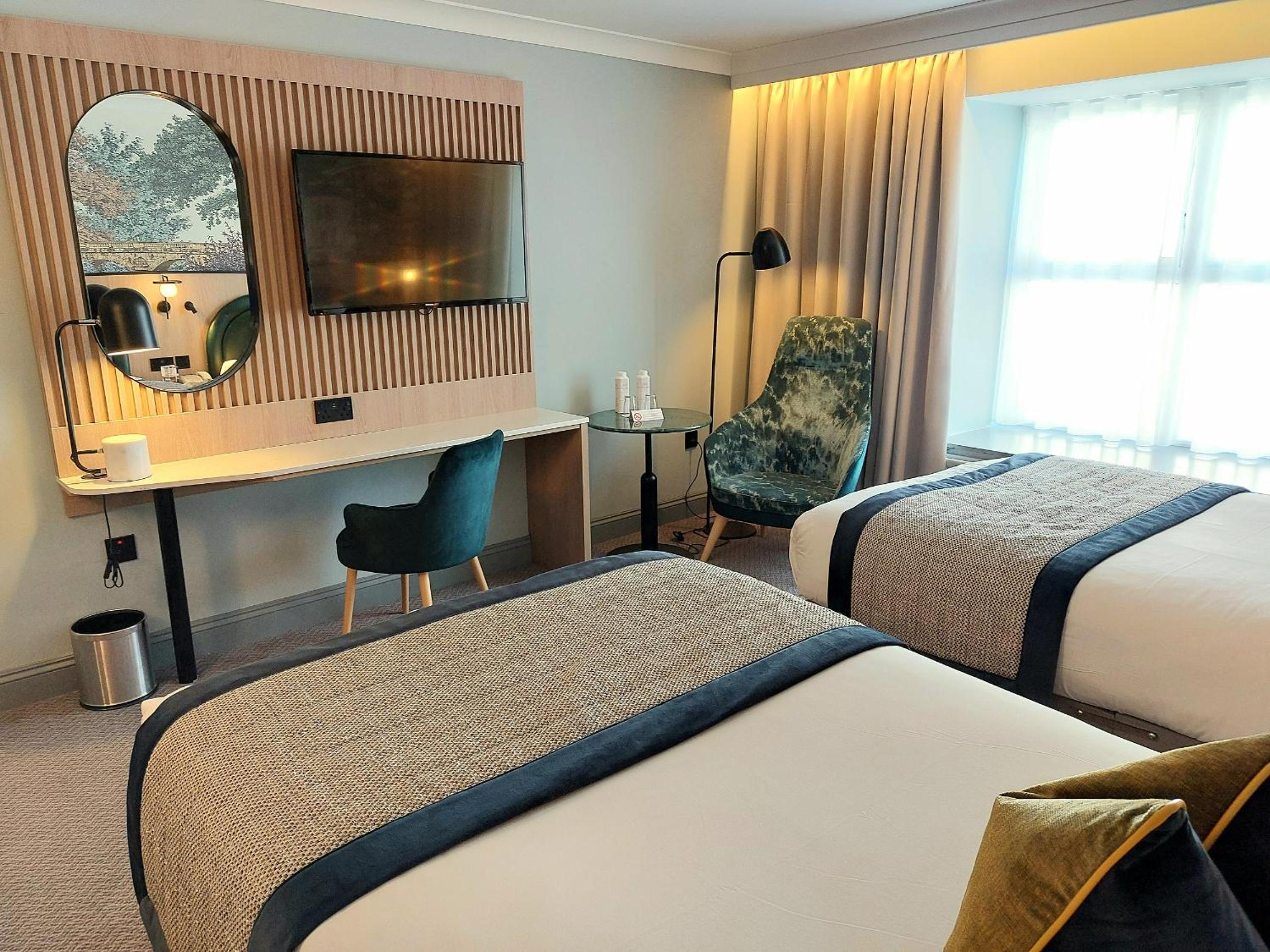 Signature Suite with A/C thumbnail 5