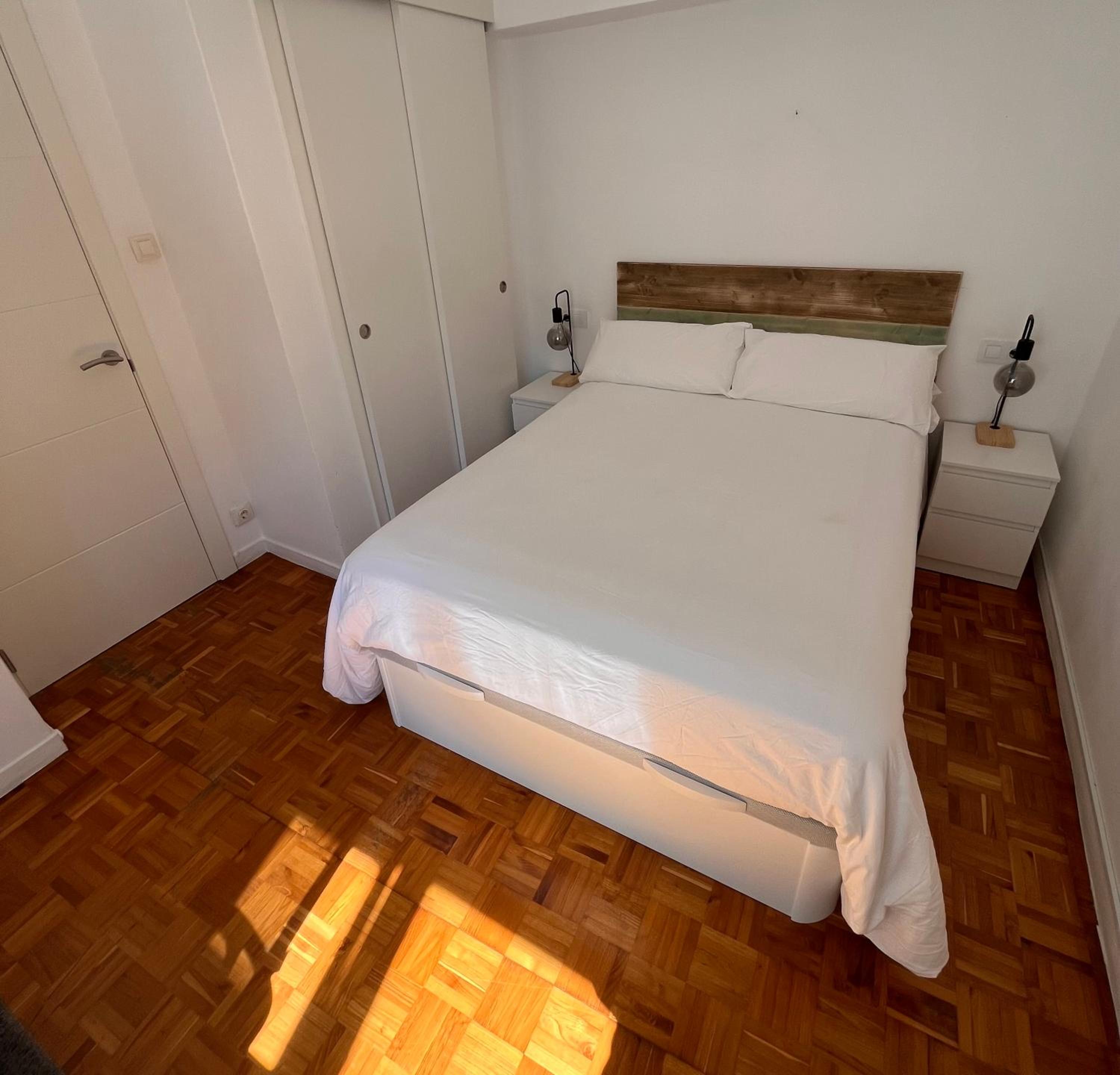 One-Bedroom Apartment photo 3