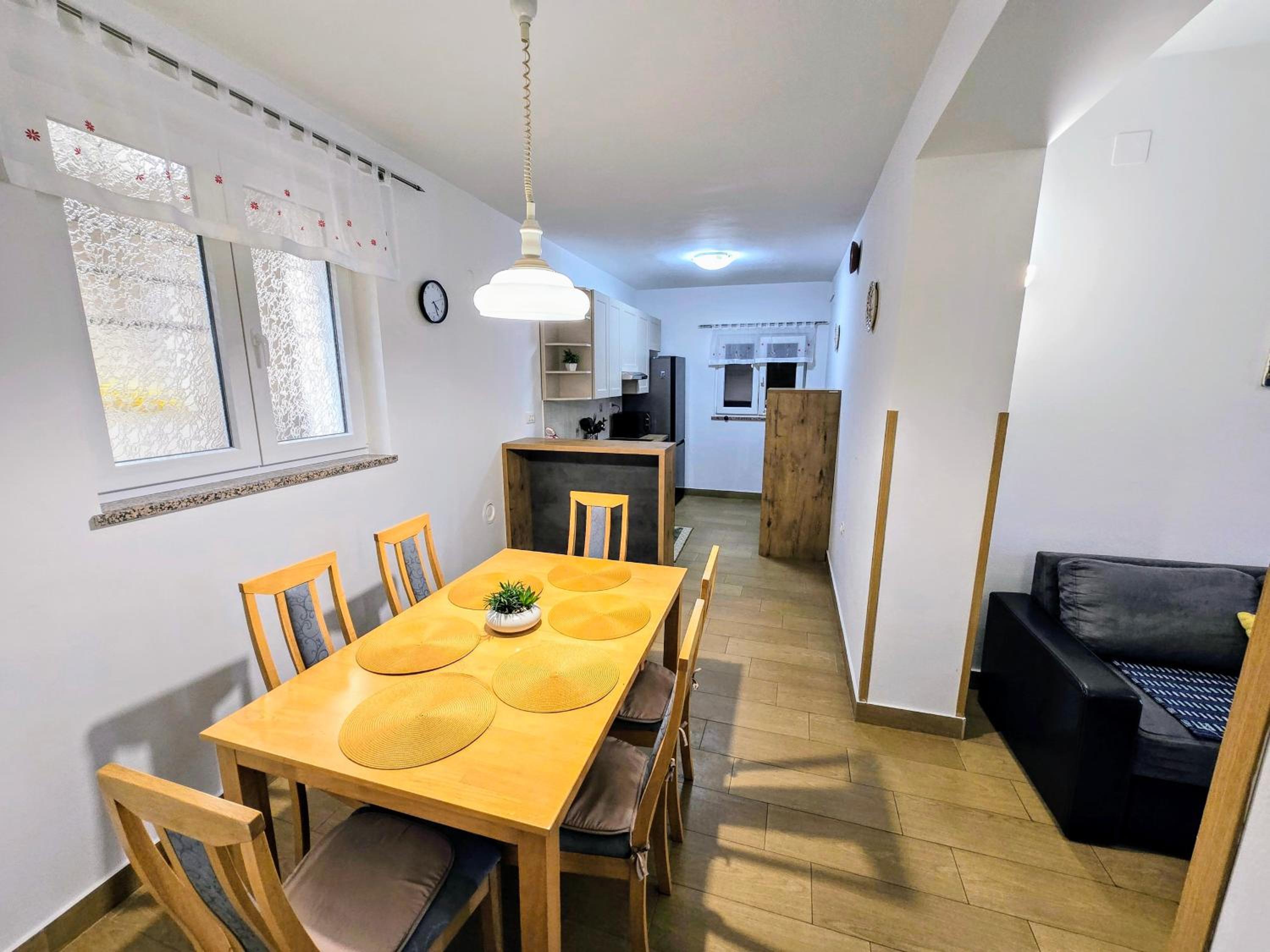 Two-Bedroom Apartment with Terrace and Sea View photo 3