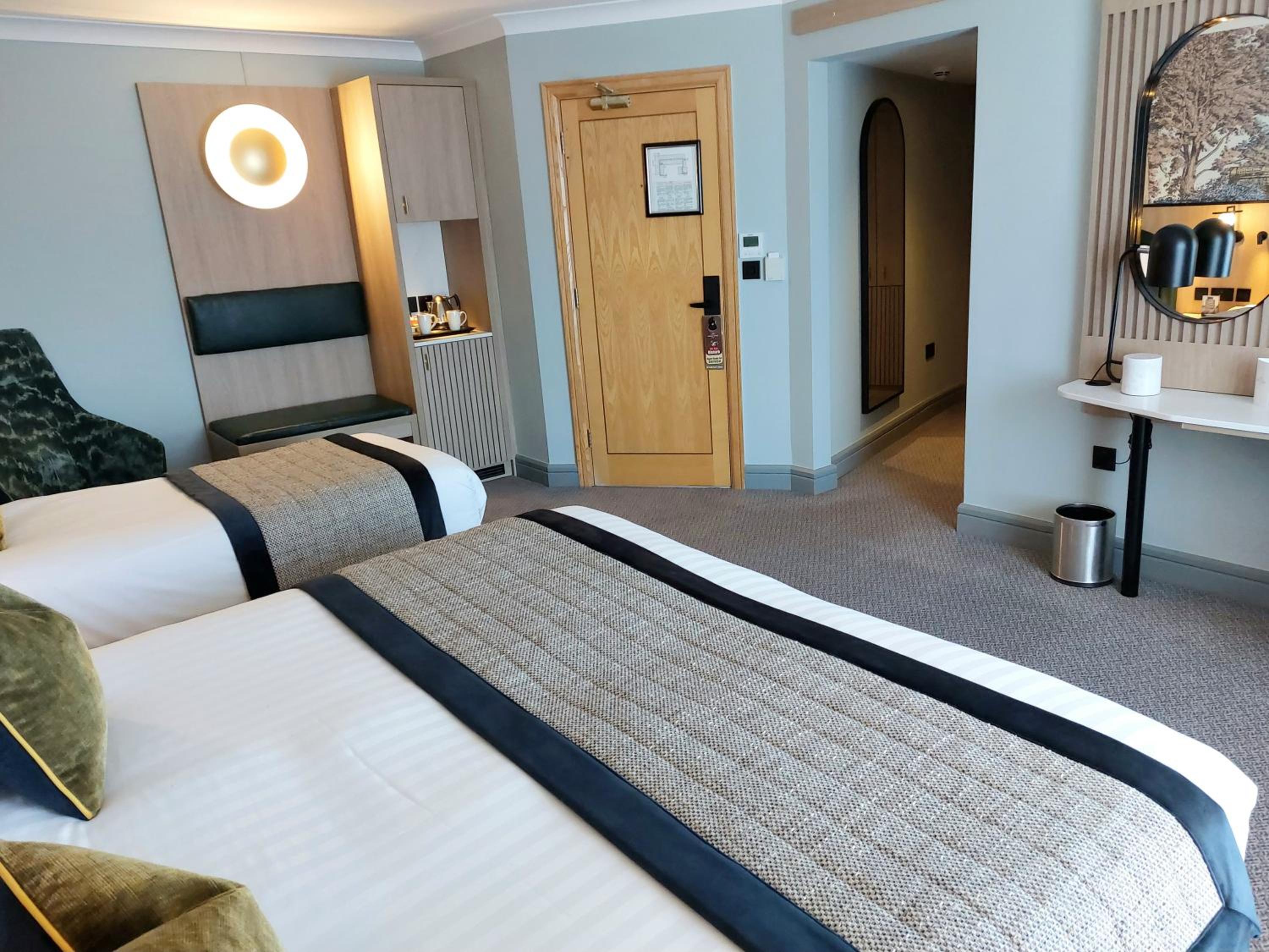 Signature Family Suite
