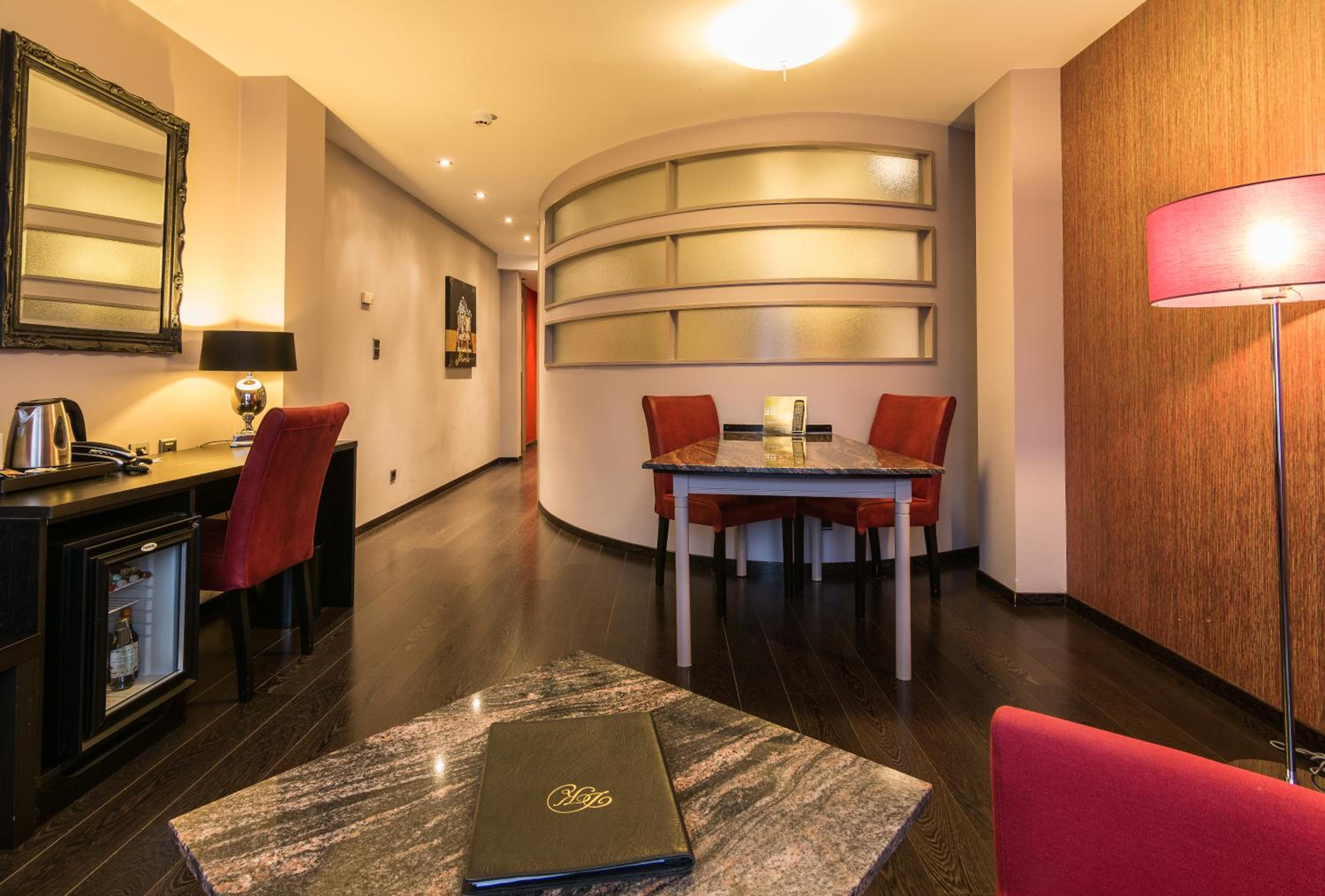 Deluxe Suite - Photo 1