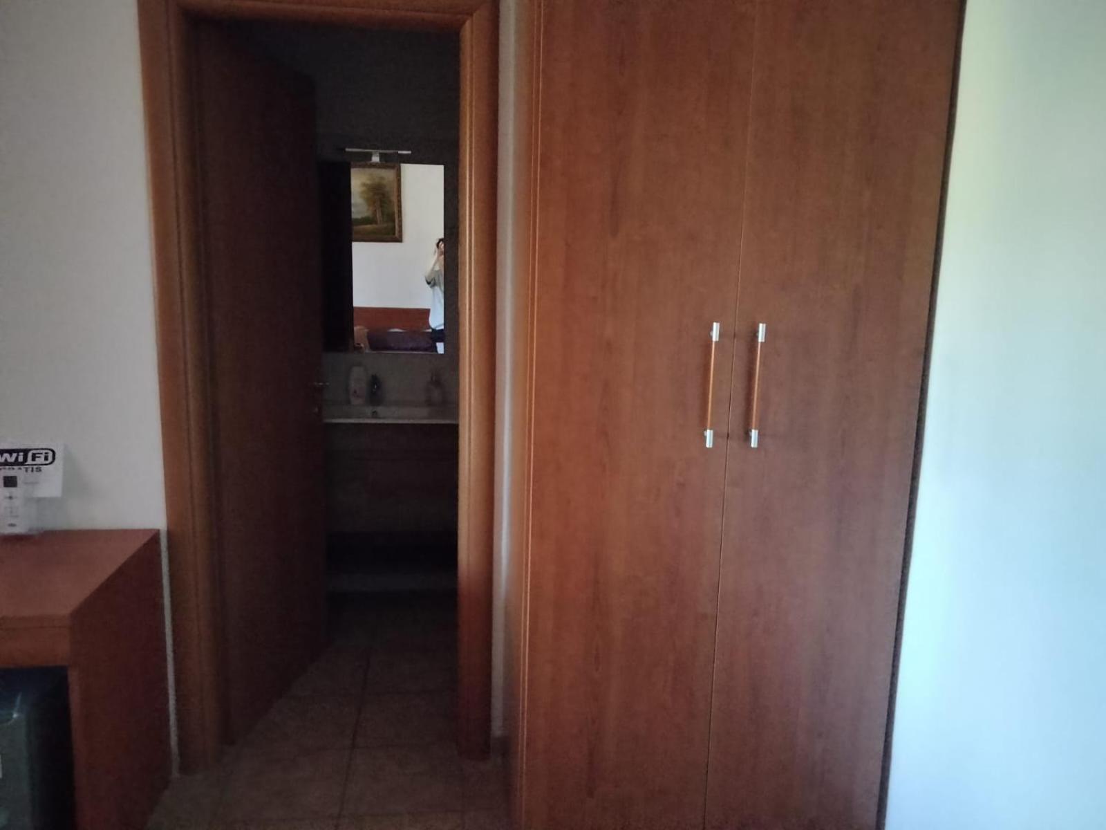 Double Room - Photo 11