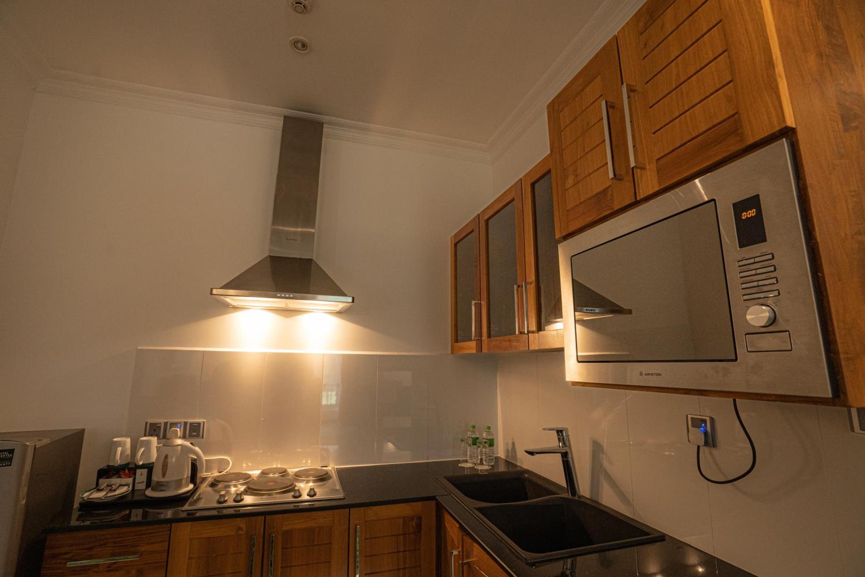 Executive Two-Bedroom Suite photo 3