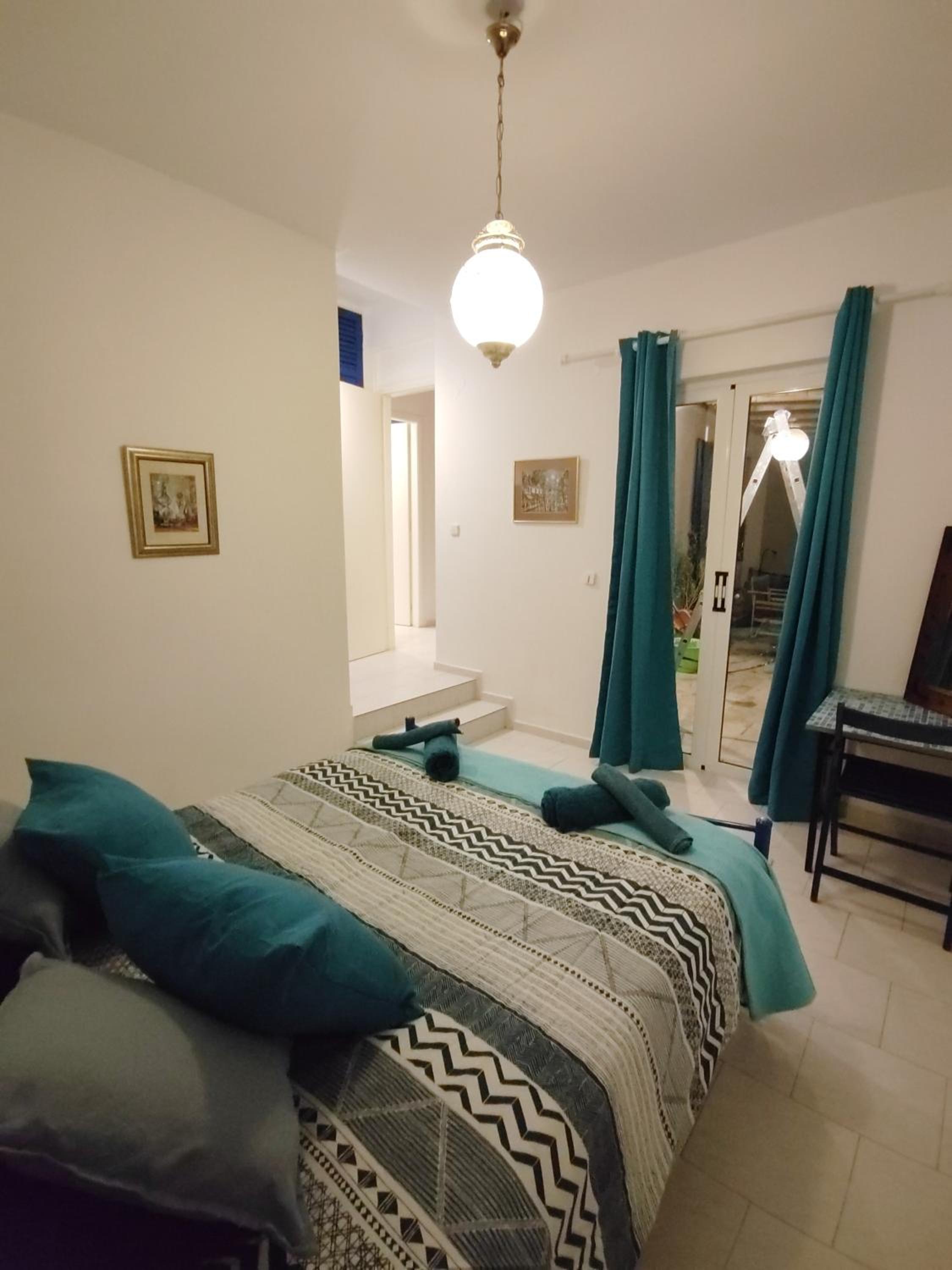 Deluxe Family Suite - Photo 1