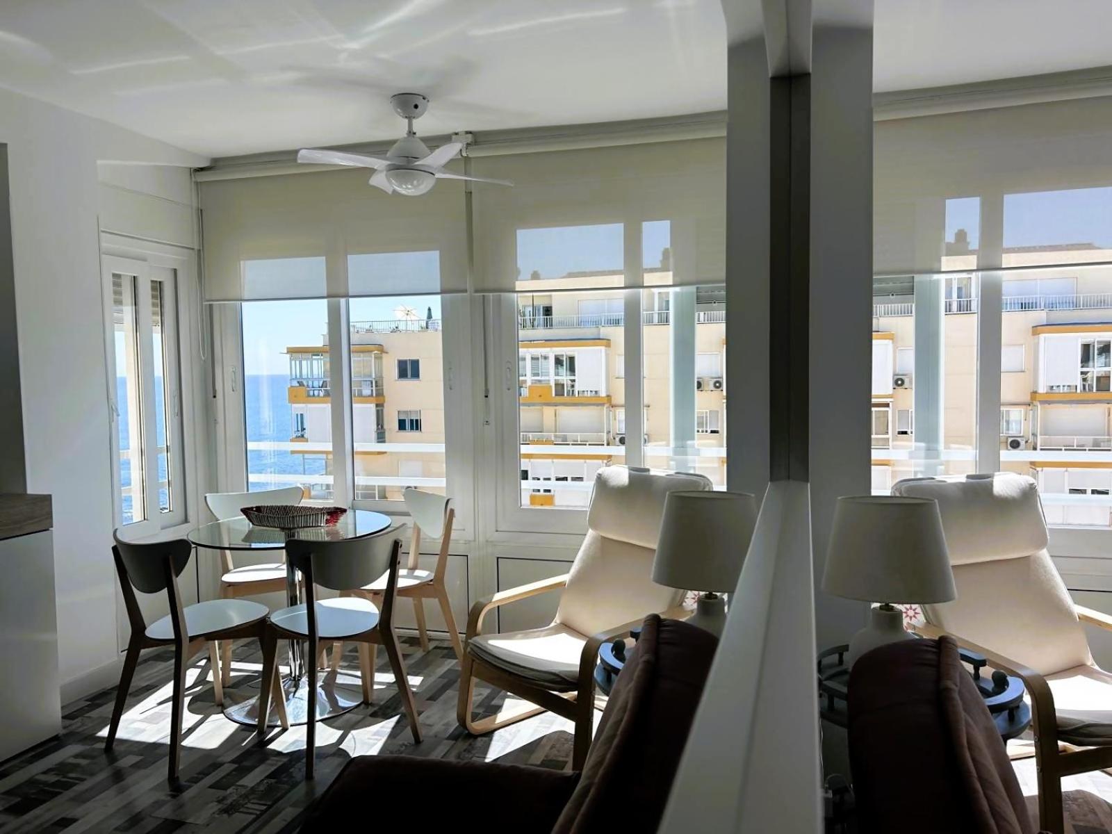 Apartamento con vista al mar