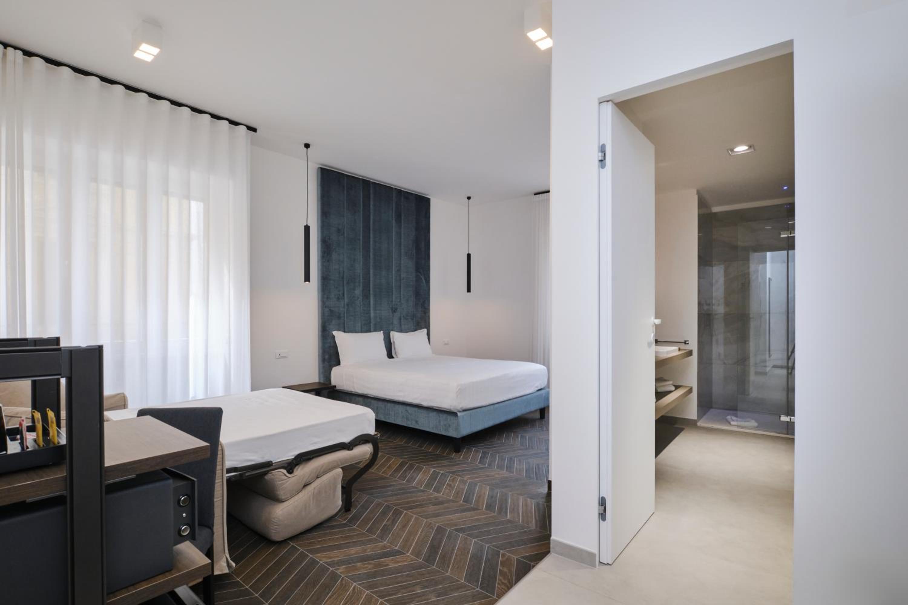 Luxury Quadruple Room photo 2