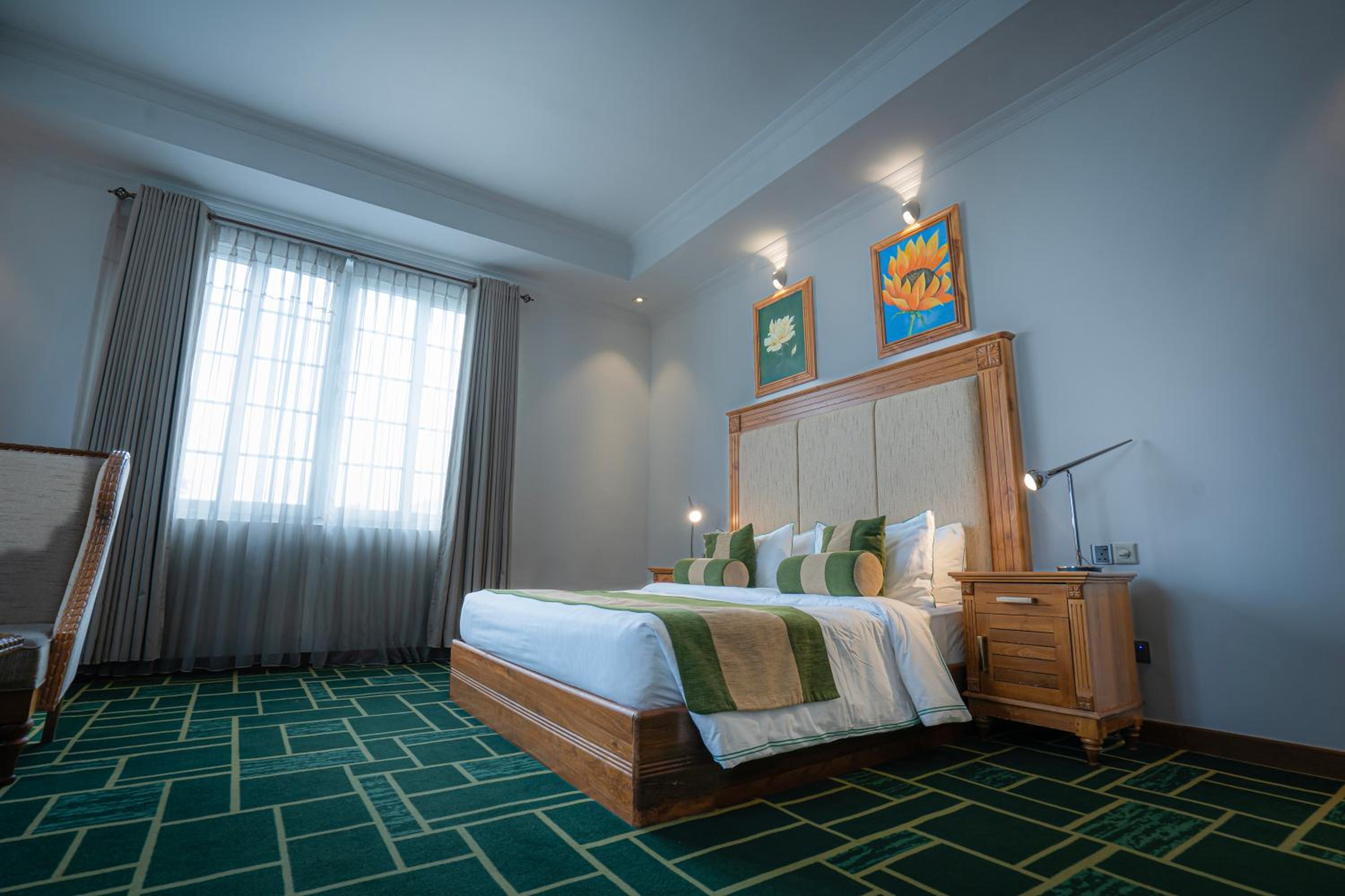 Superior Double Room with 10% discount on wellness spa and Araliya Fashion and wood carving. photo 3