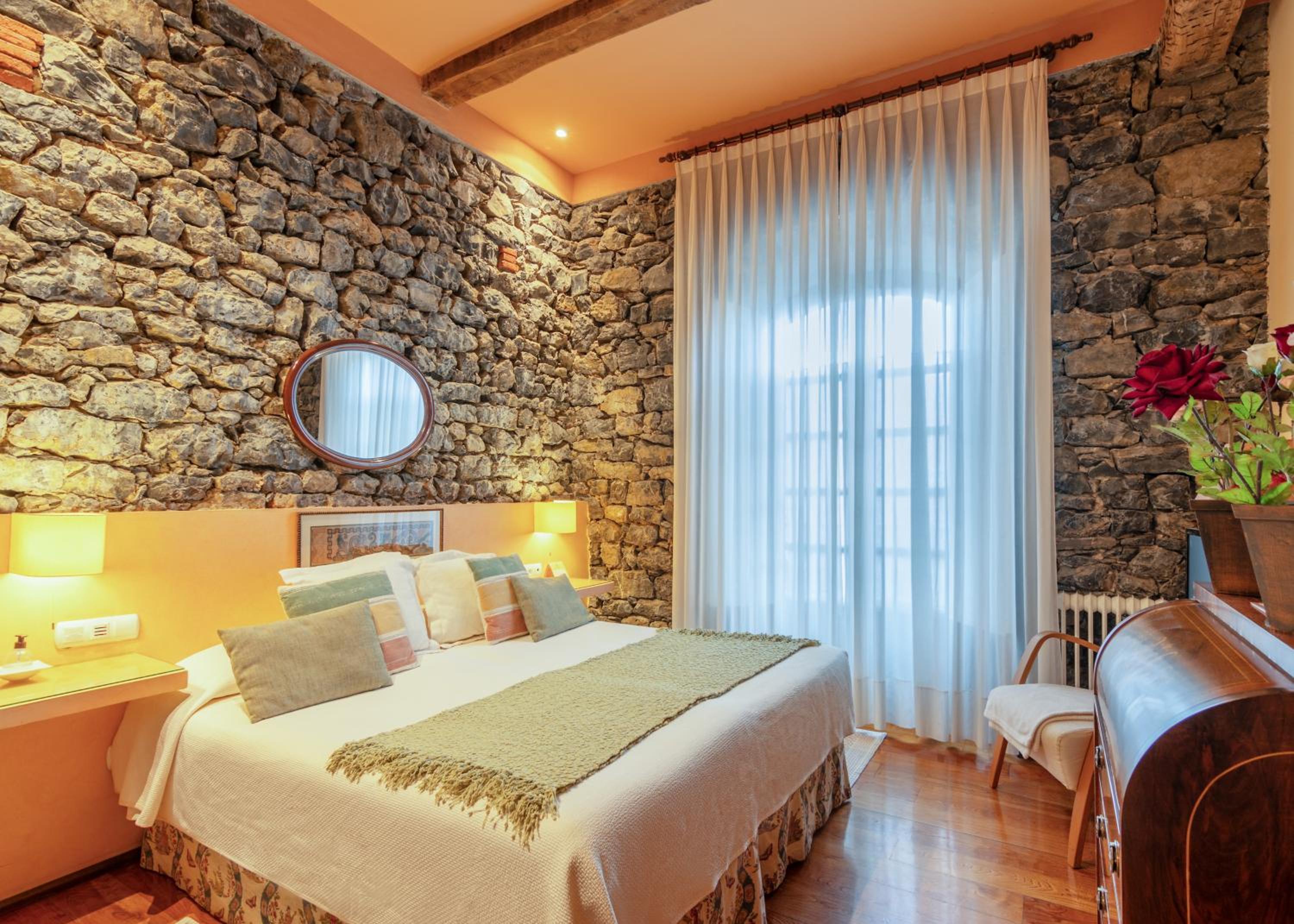 Double or Twin Room - Photo 1