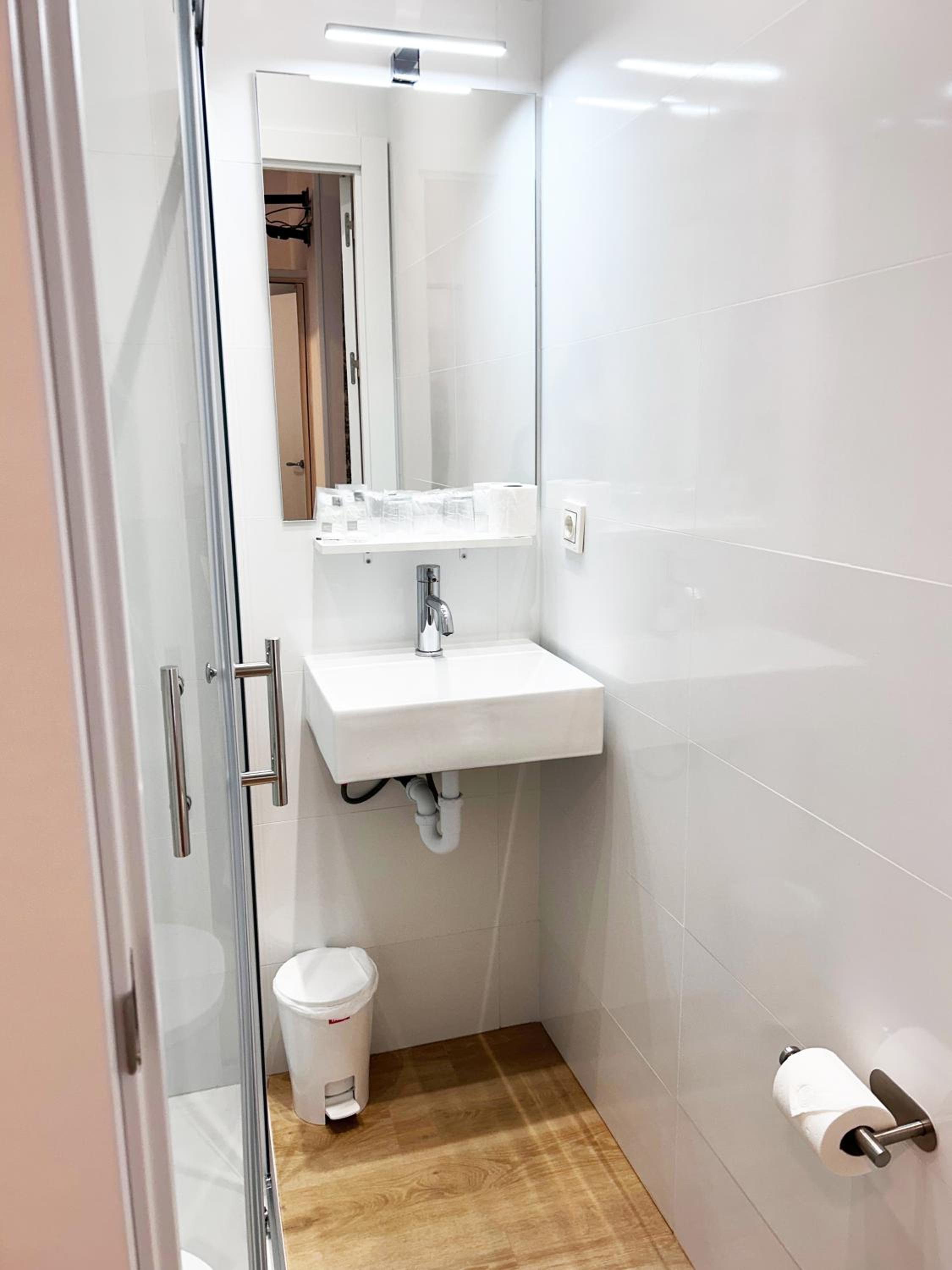 Single Room with Balcony photo 3