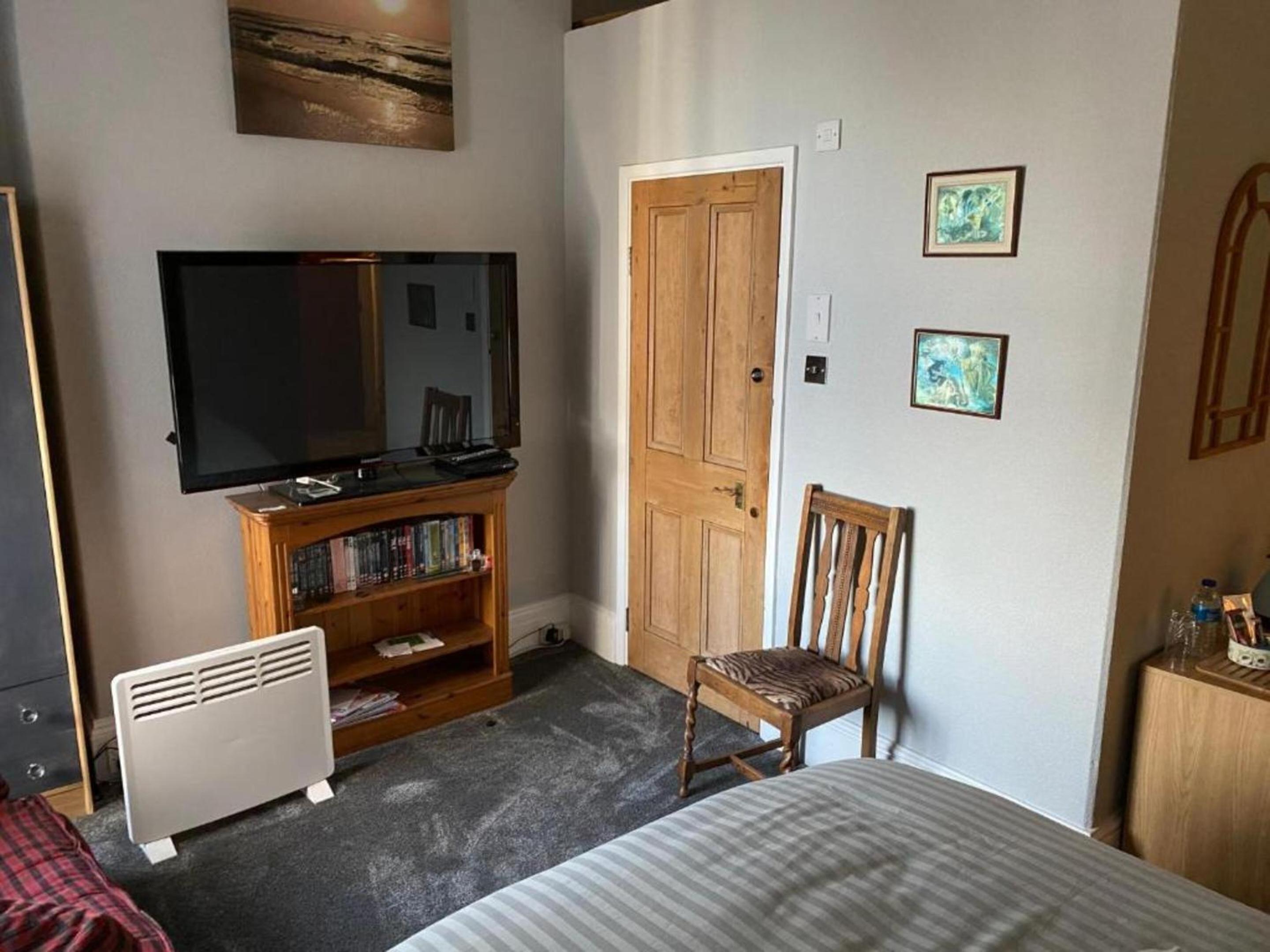 Deluxe Double Room - Photo 12