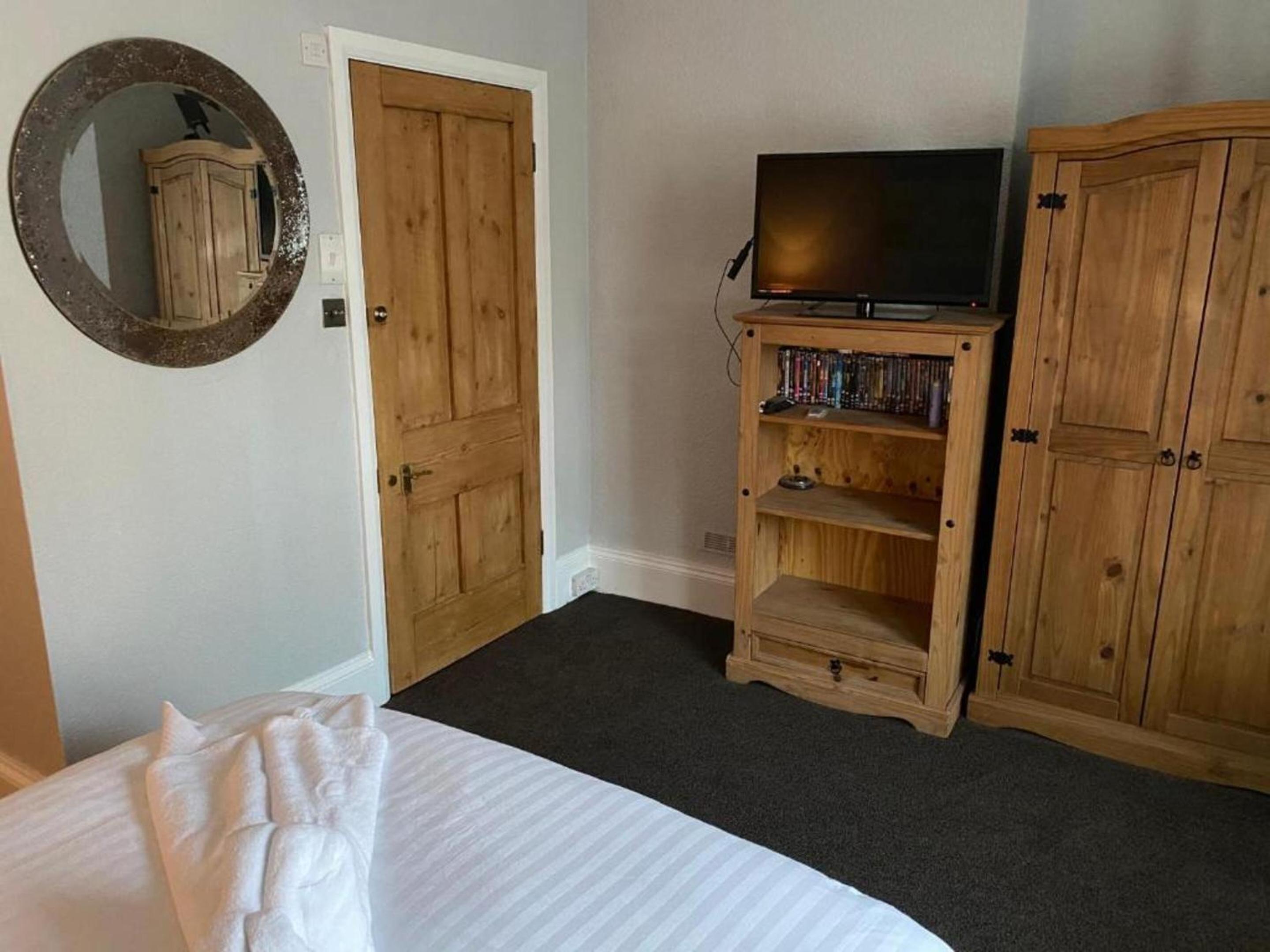 Deluxe Double Room - Photo 9