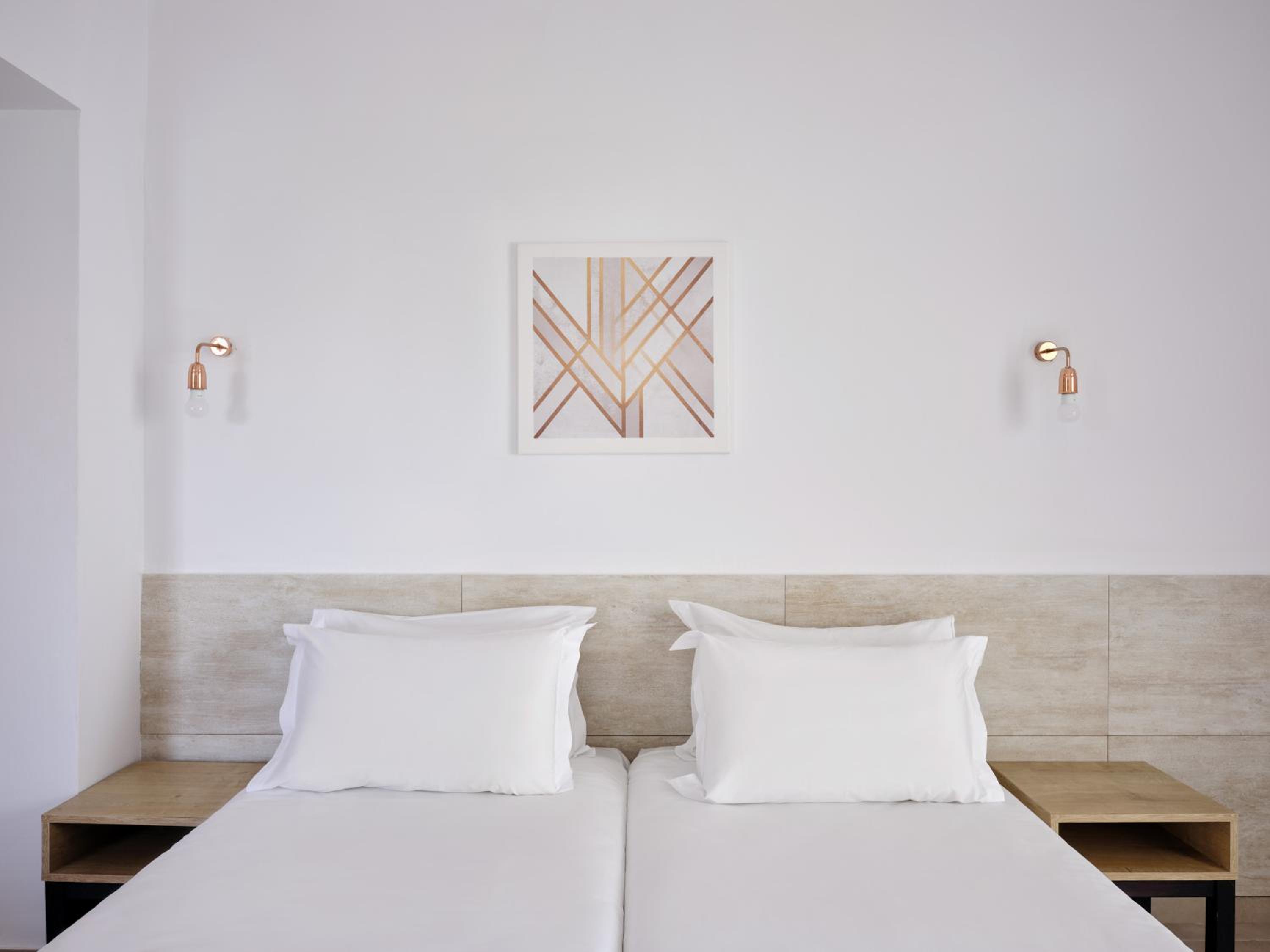 Double or Twin Room photo 3