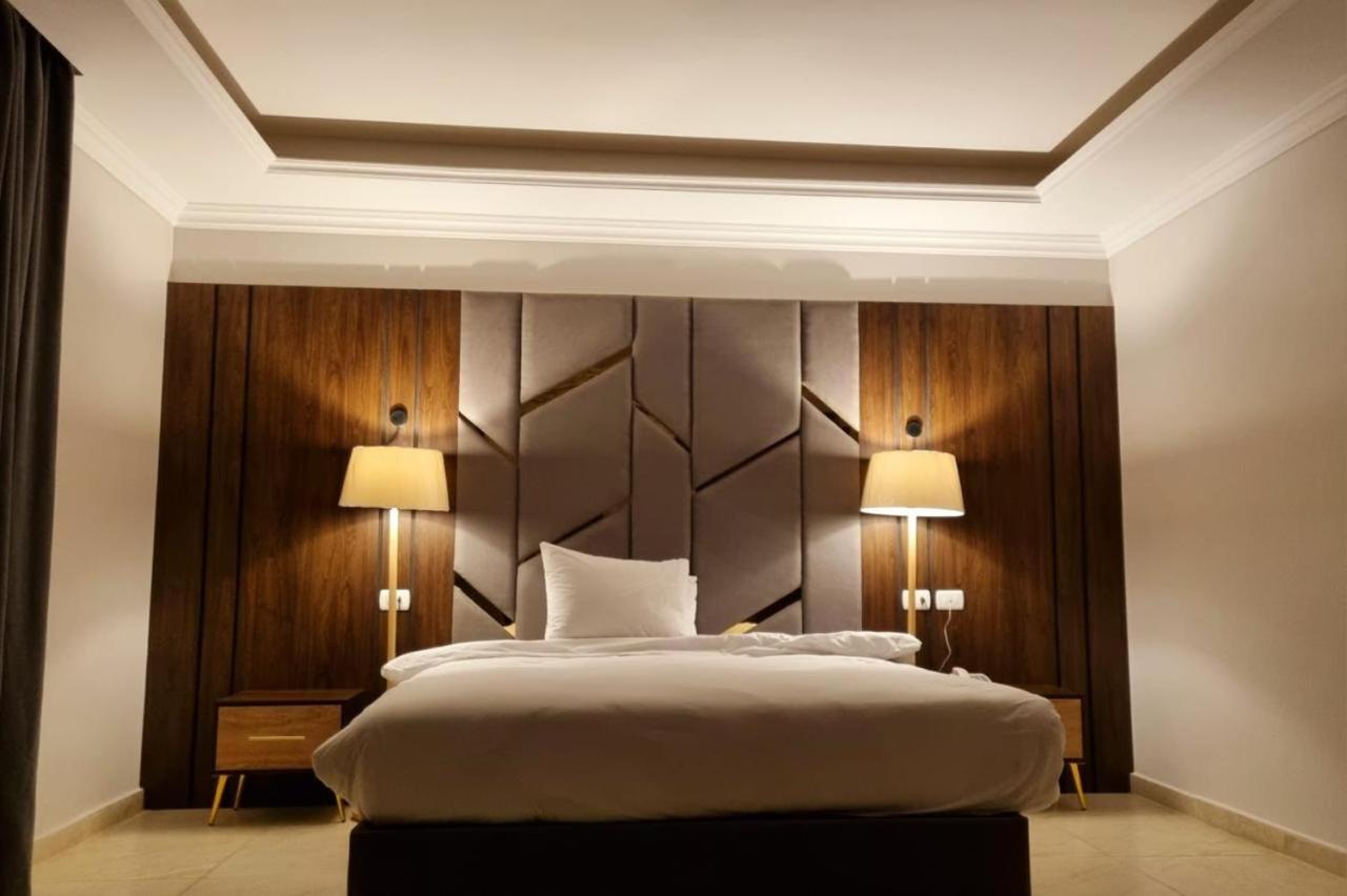 Deluxe Family Suite