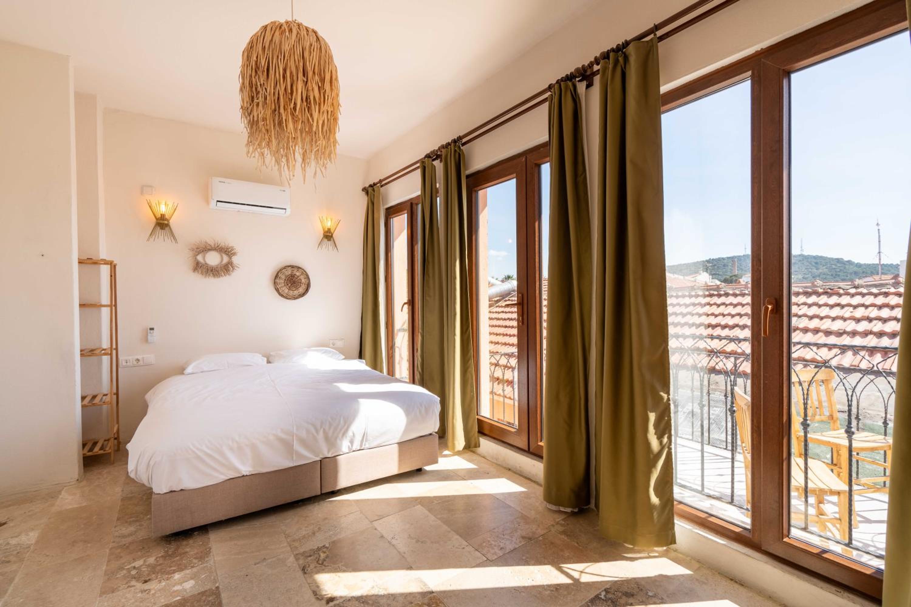 Double Room with Balcony and Sea View