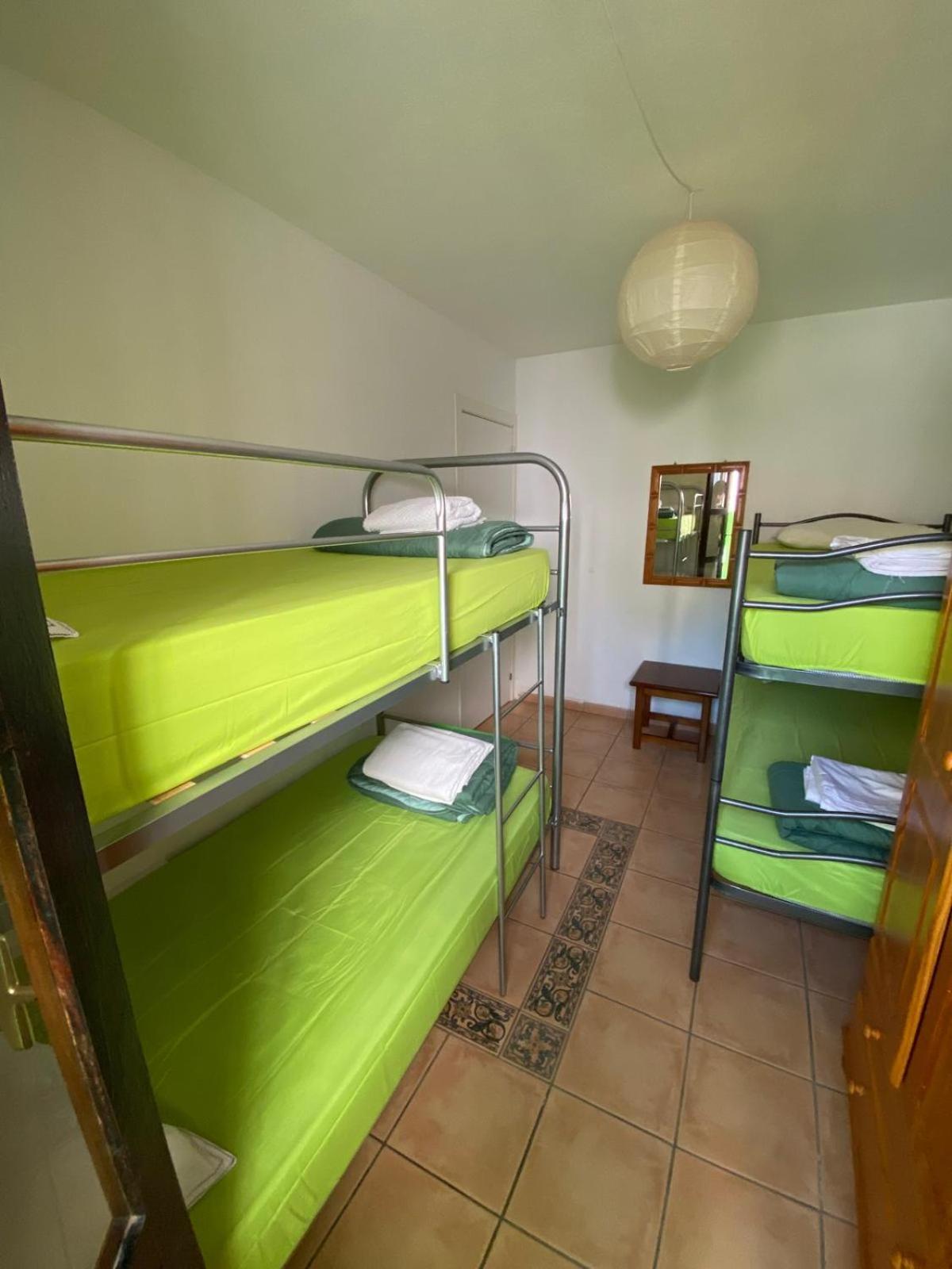 Bed in 4-Bed Mixed Dormitory Room photo 3