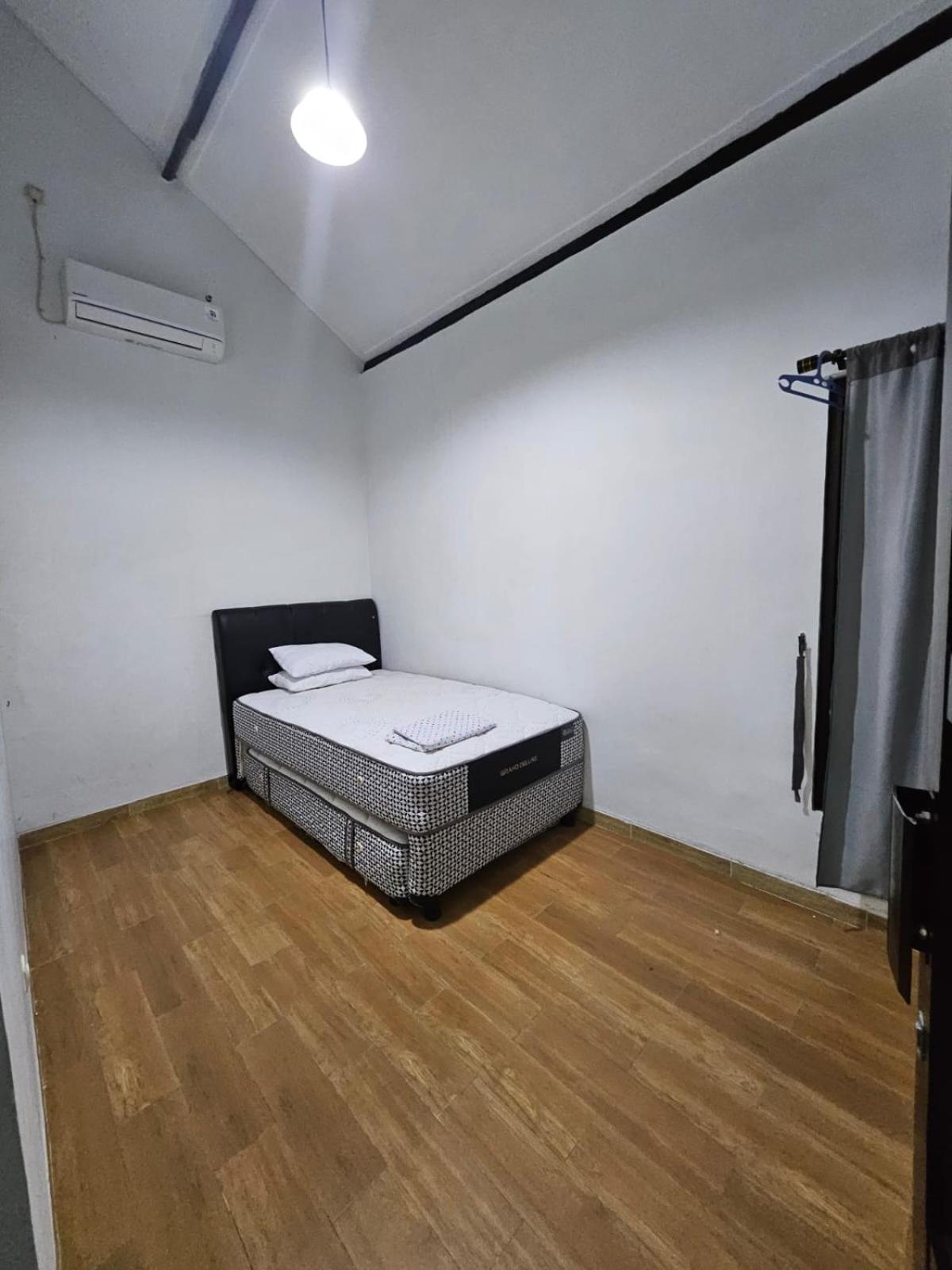 Three-Bedroom Townhouse photo 1