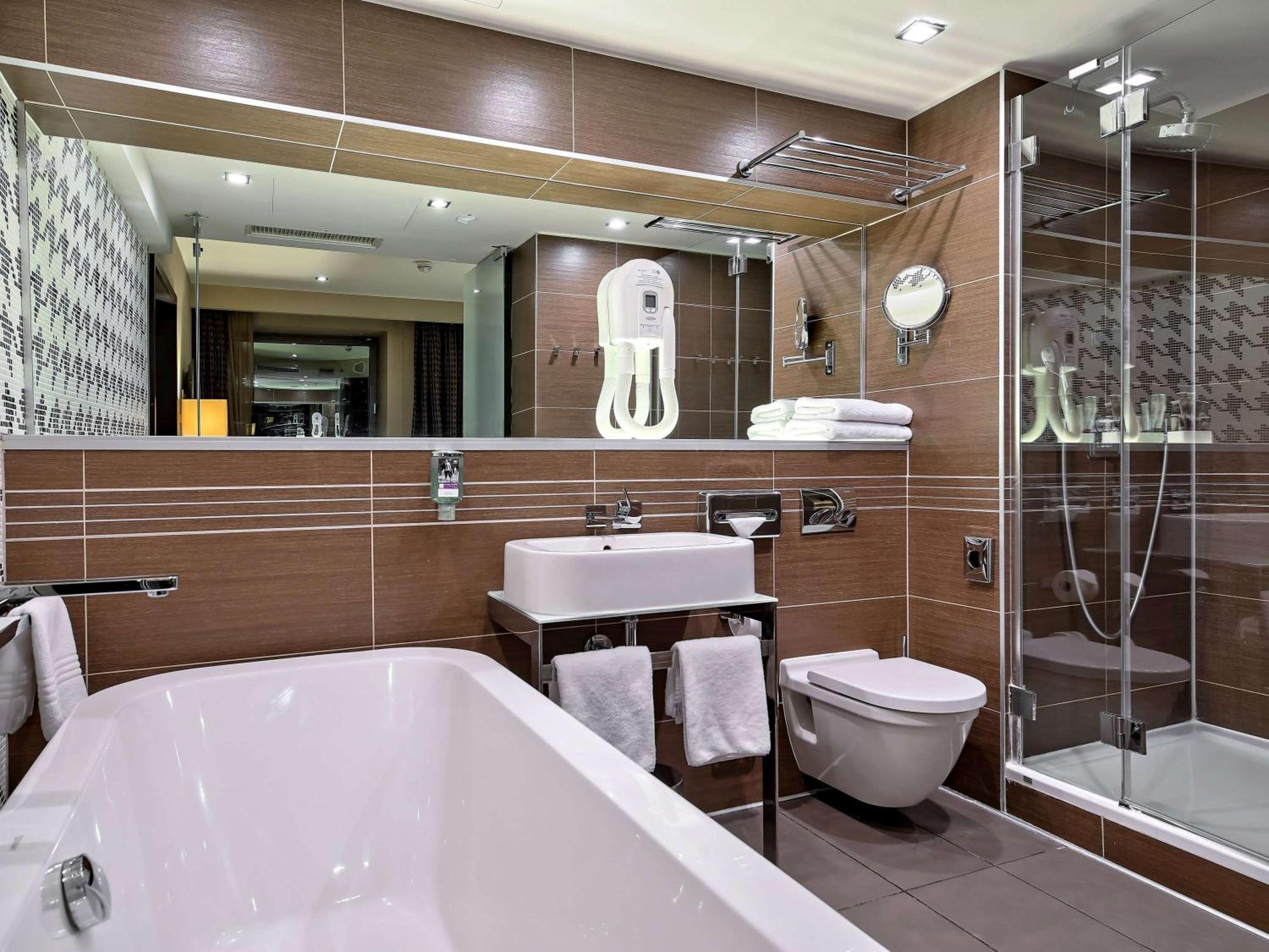 Superior Suite - Photo 16