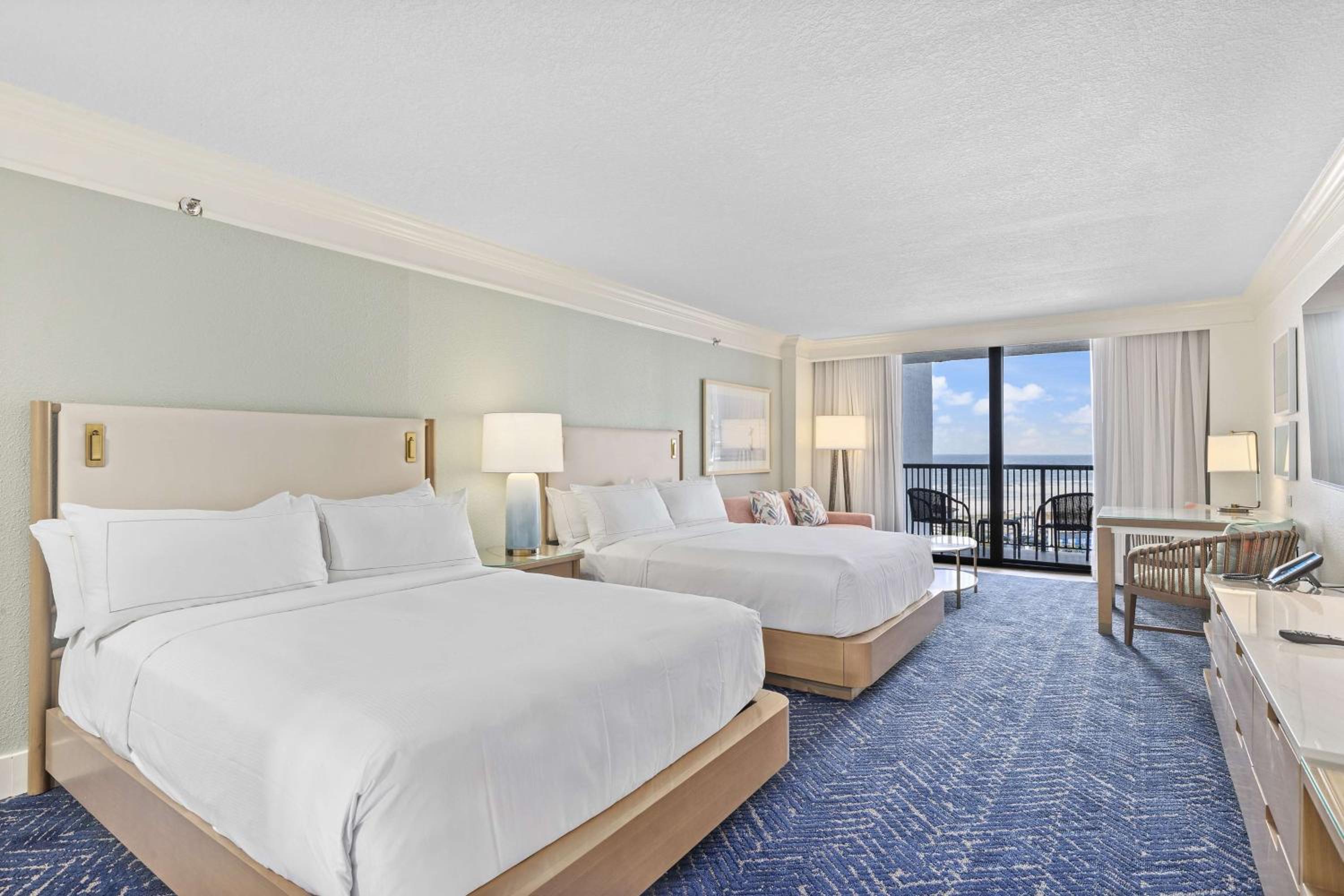 Queen Deluxe Junior Suite - Partial View