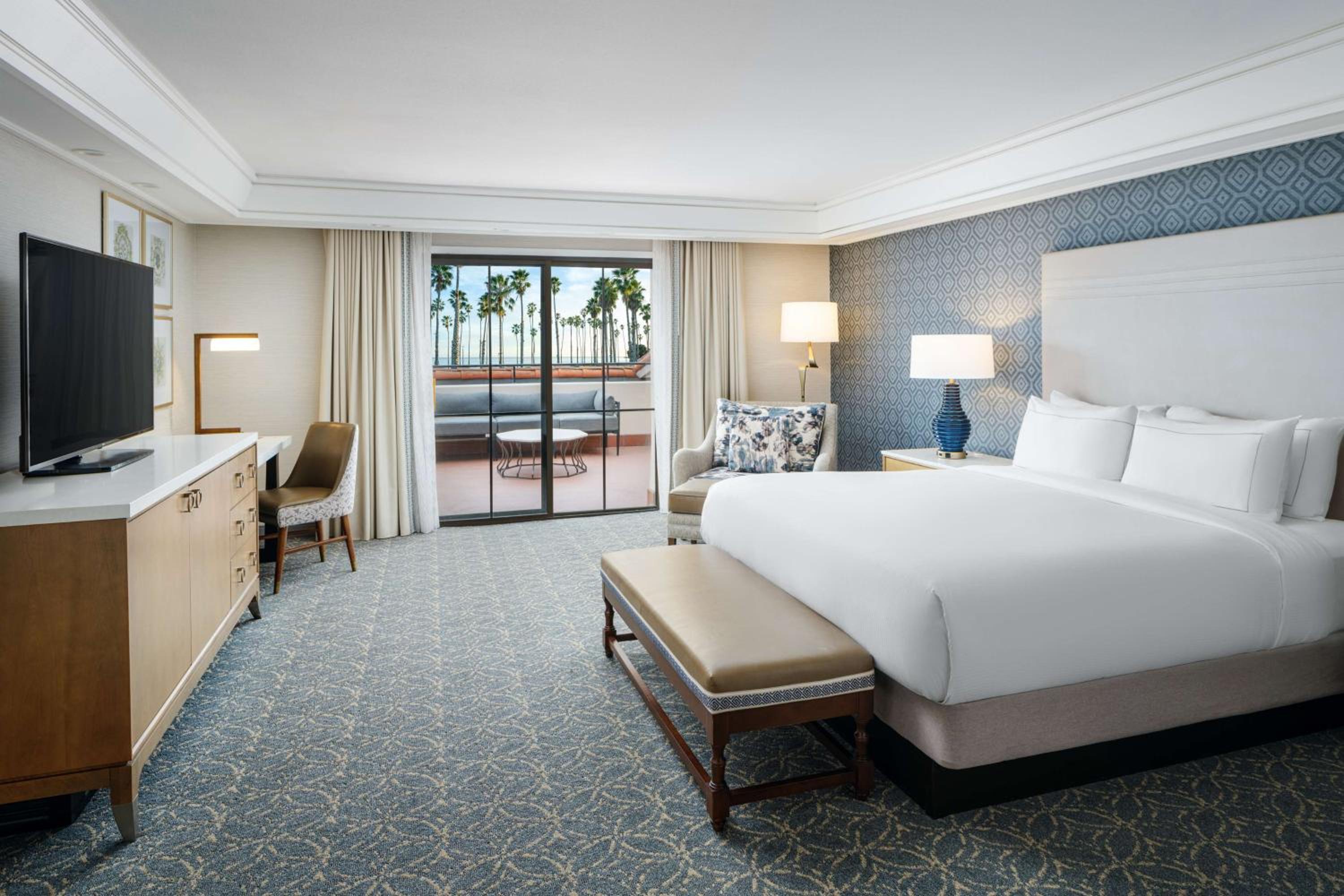 King Suite with Ocean View - Photo 1