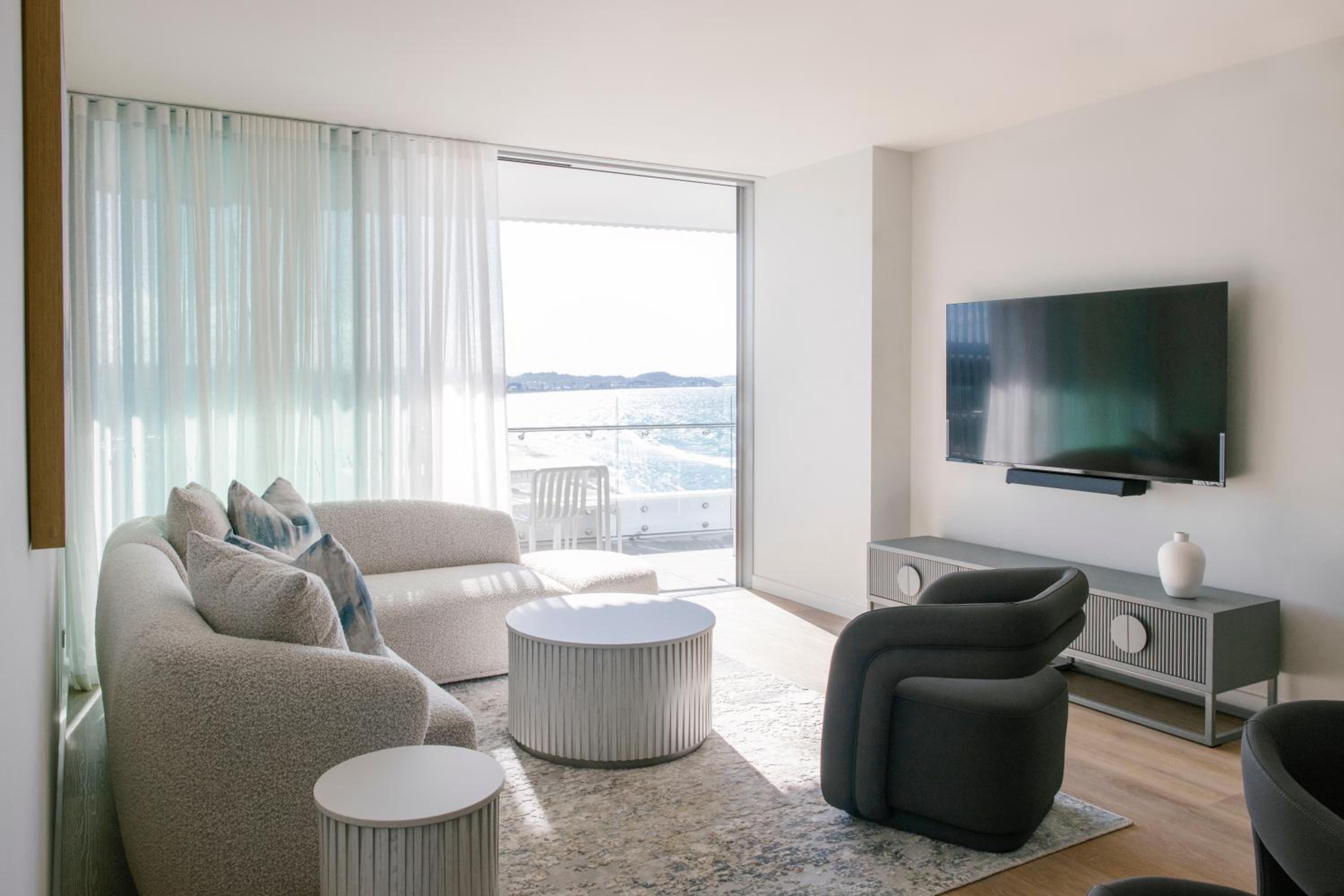 2 Bedroom Headland with Partial Ocean View