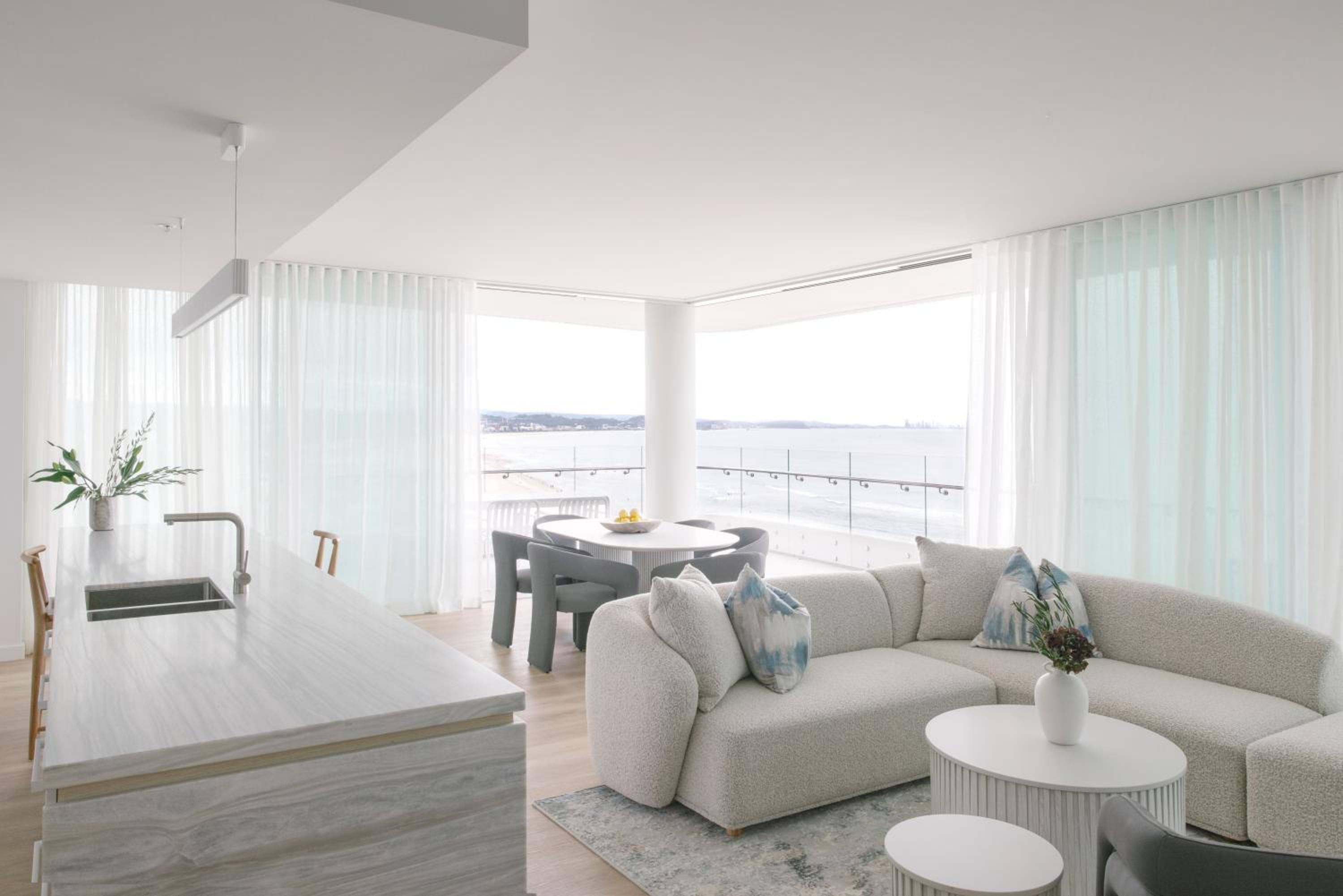 3 Bedroom Skyline Oceanfront Suite photo 1