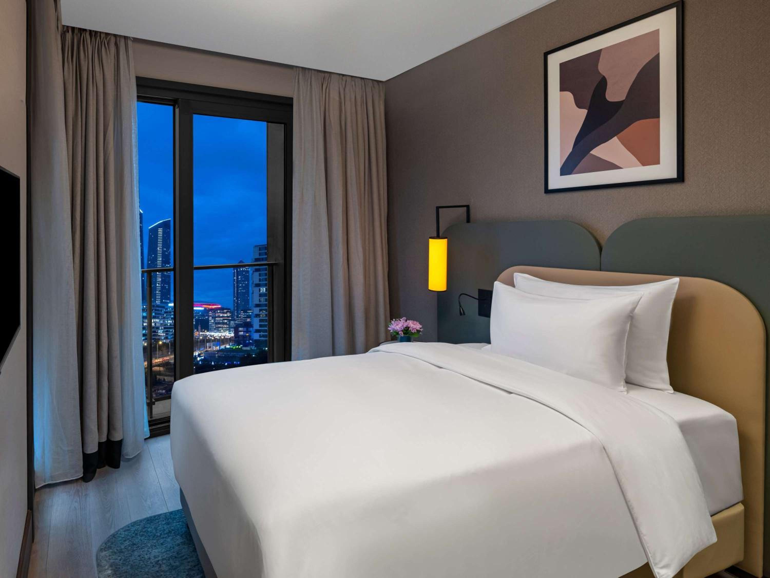 Superior One-Bedroom Apartment