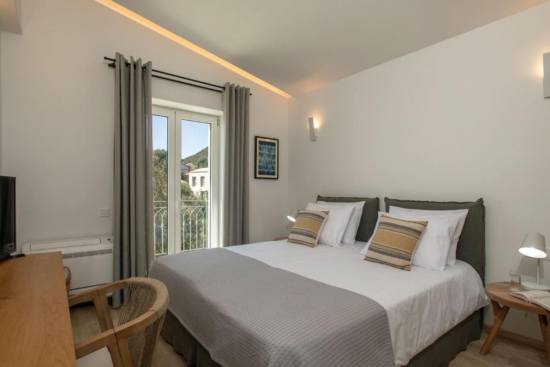 Three-Bedroom Villa photo 1