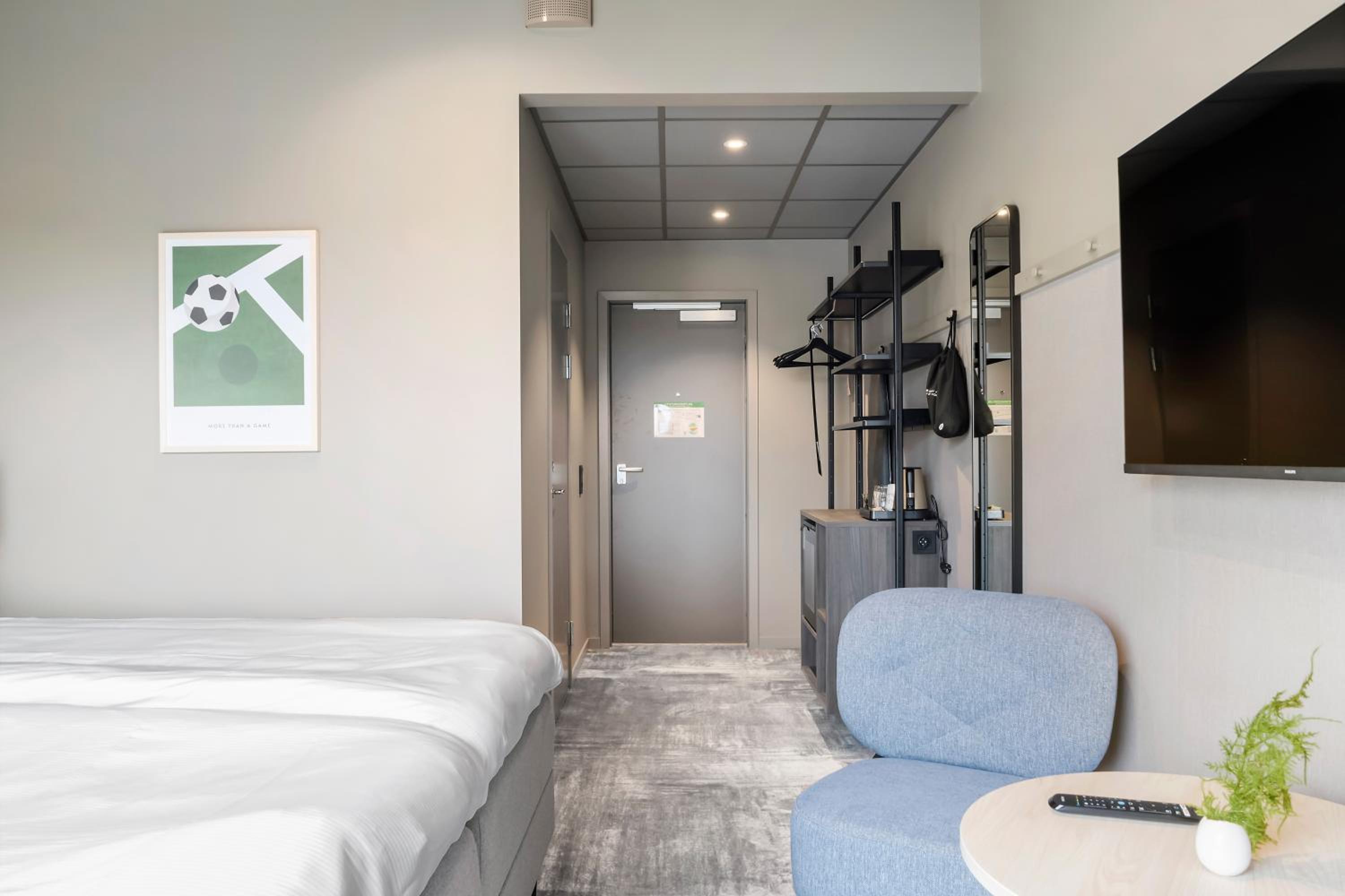 Standard Twin Room with Sea View photo 3