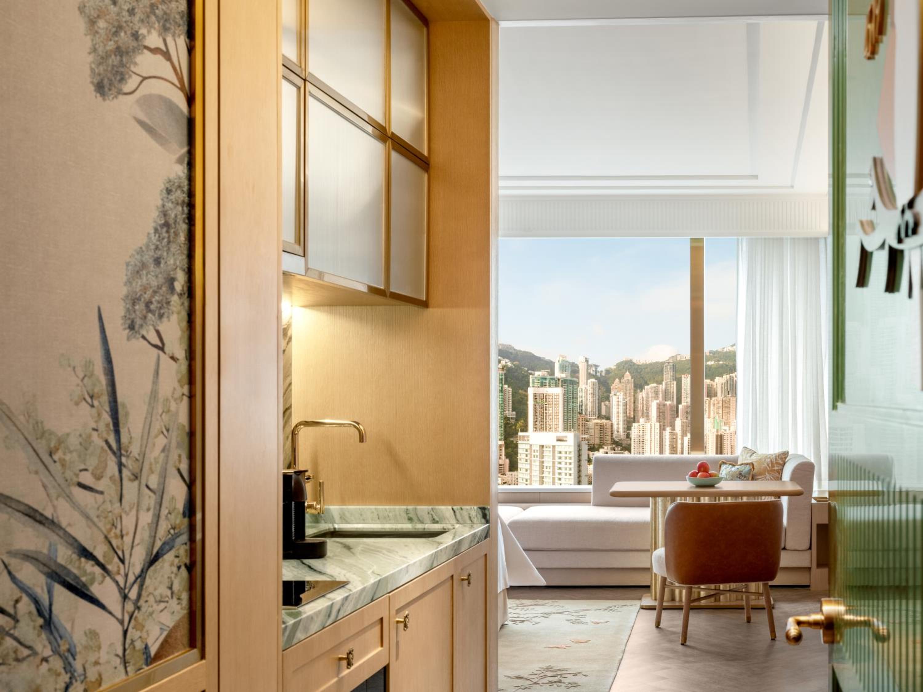 Treetop Hideout Themed Family Suite