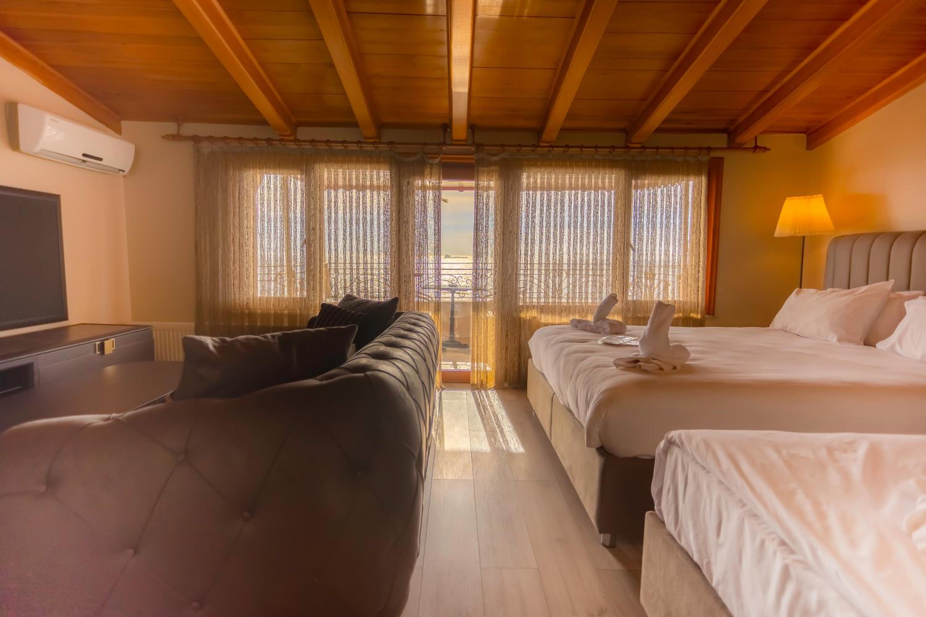 Suite with Spa bath and Sea View  photo 1