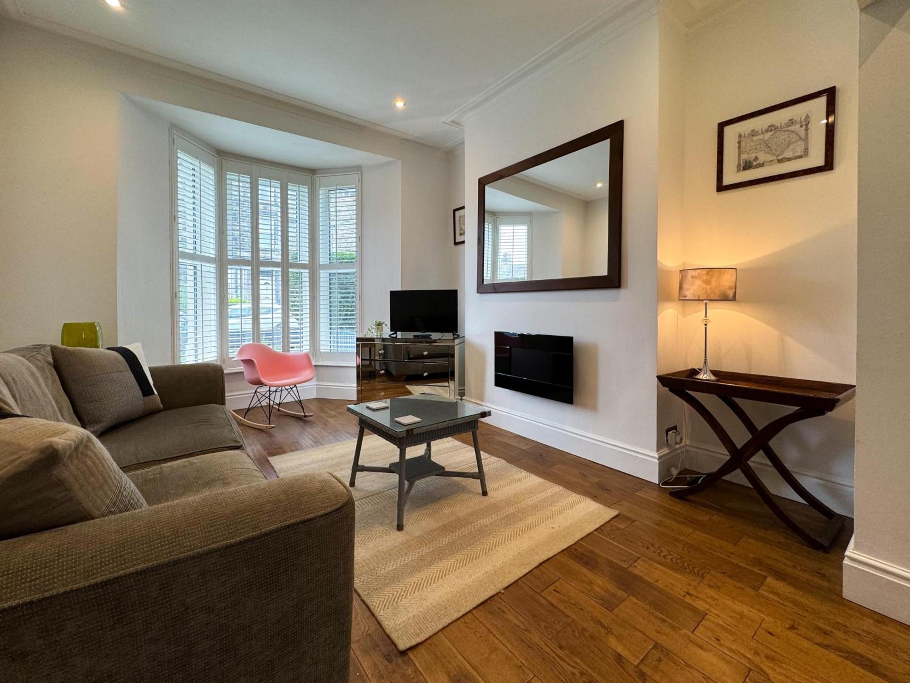 Three-Bedroom House photo 2
