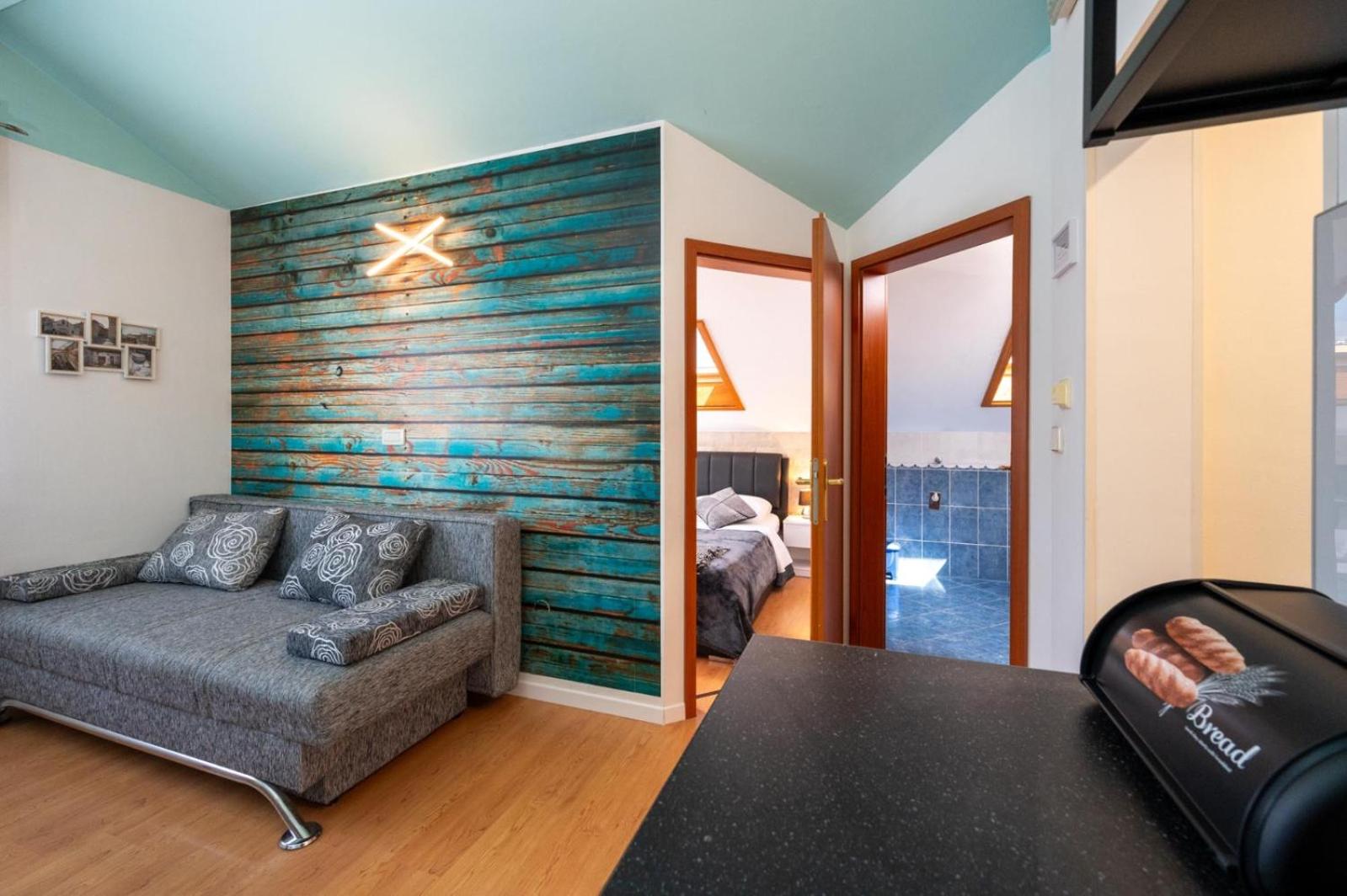 Apartment (2+2)
