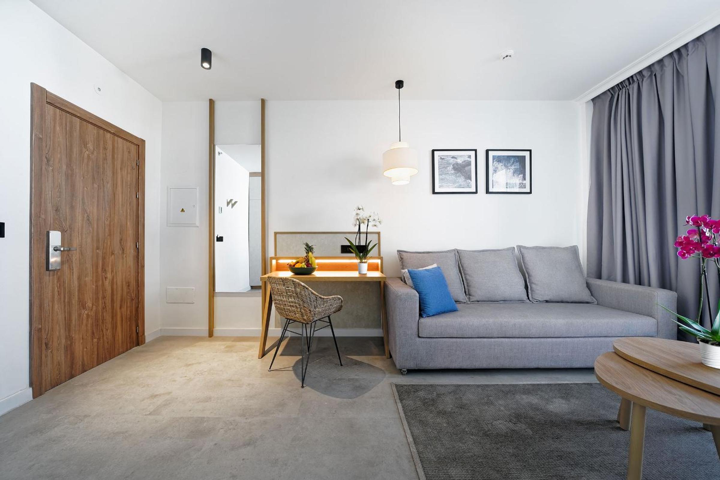 Suite with Garden View