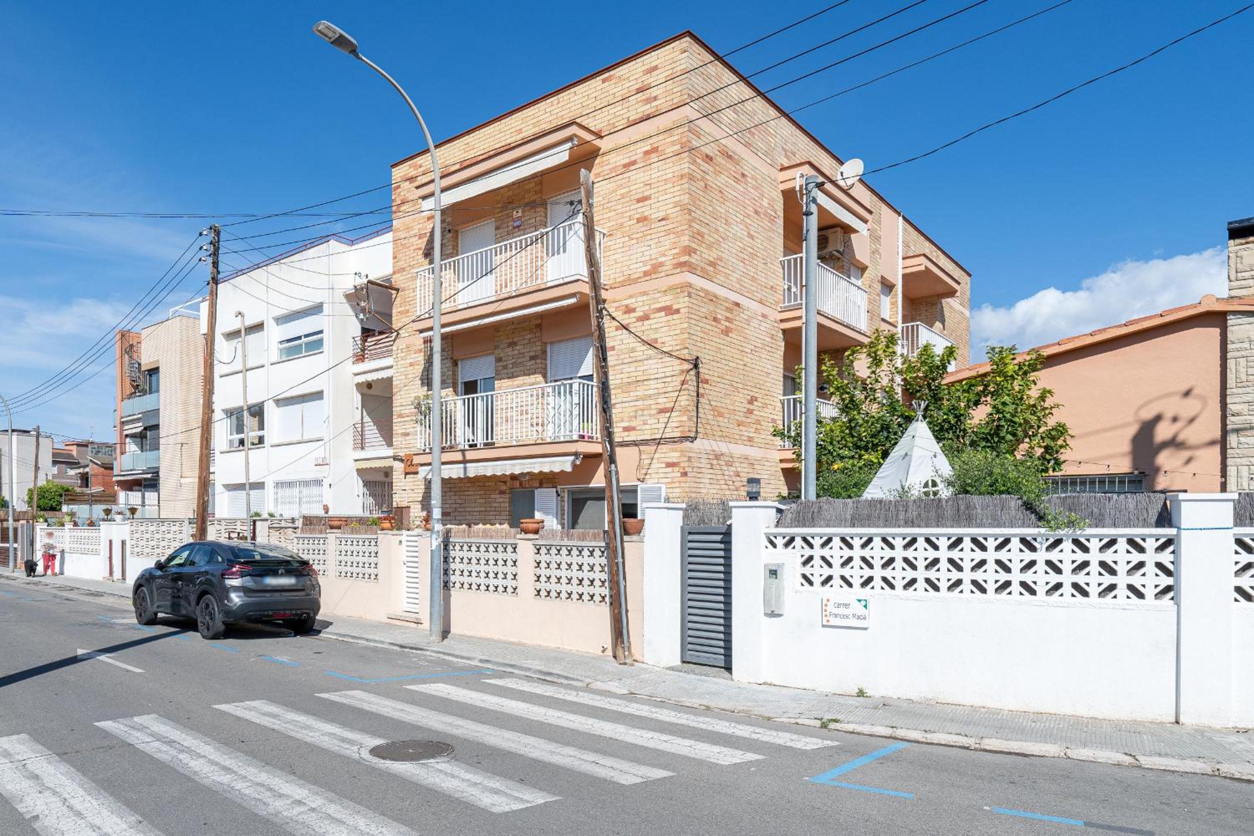 Two-Bedroom Apartment with Terrace photo 2
