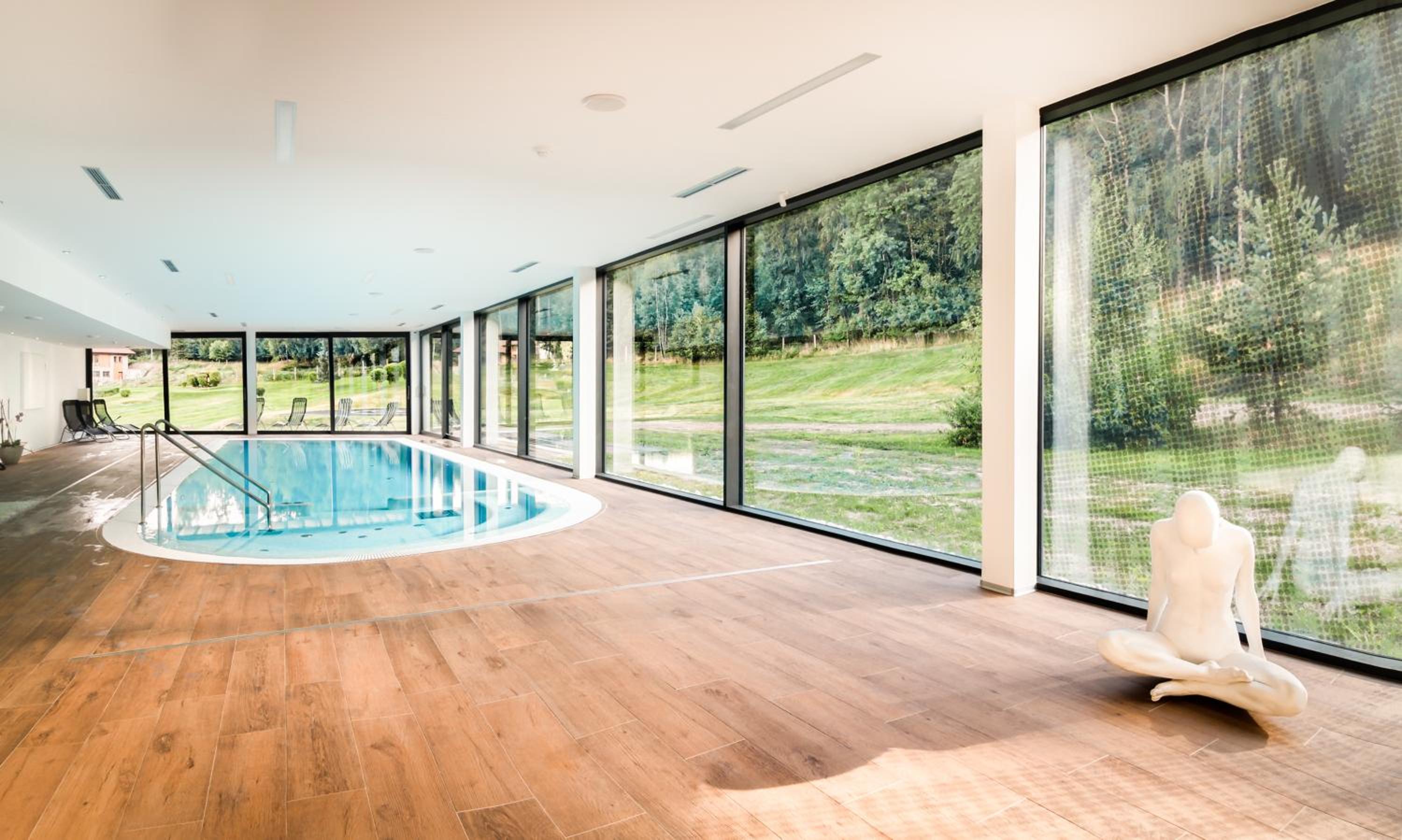 Superior Double Room with Balcony and Golf field View thumbnail 5