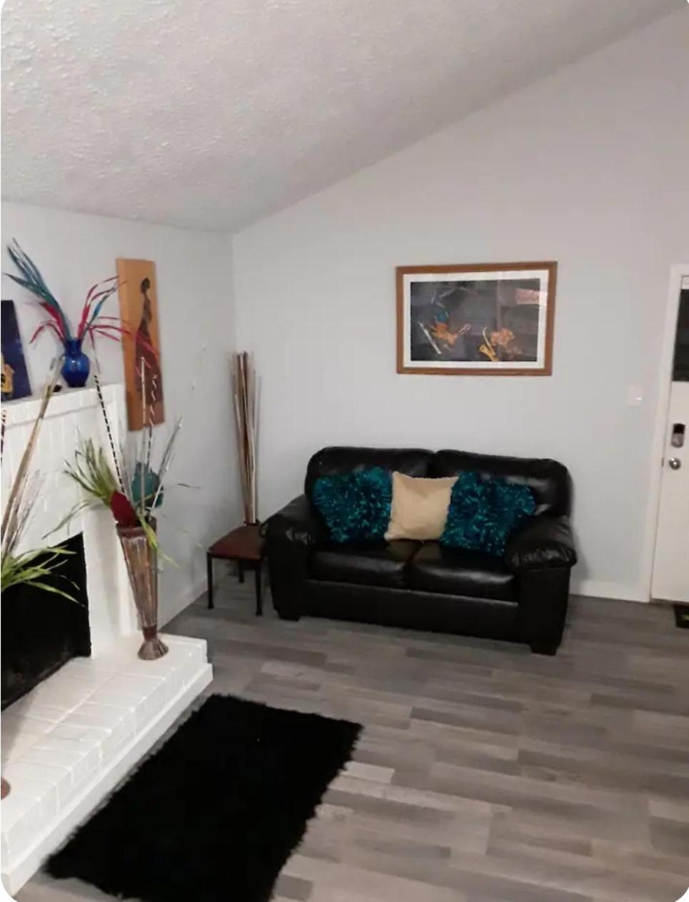 Two-Bedroom House photo 1