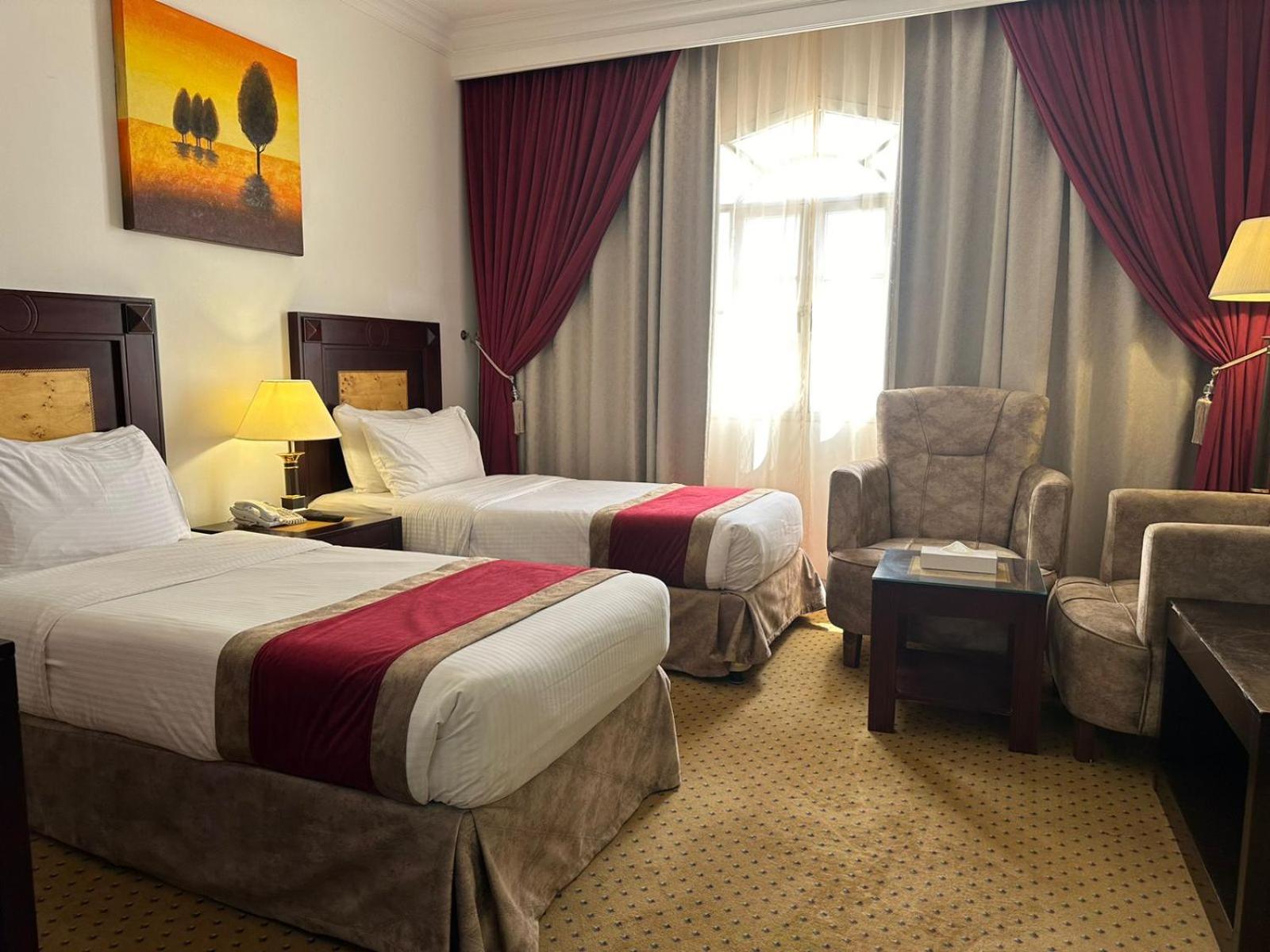 Twin Room - Photo 1