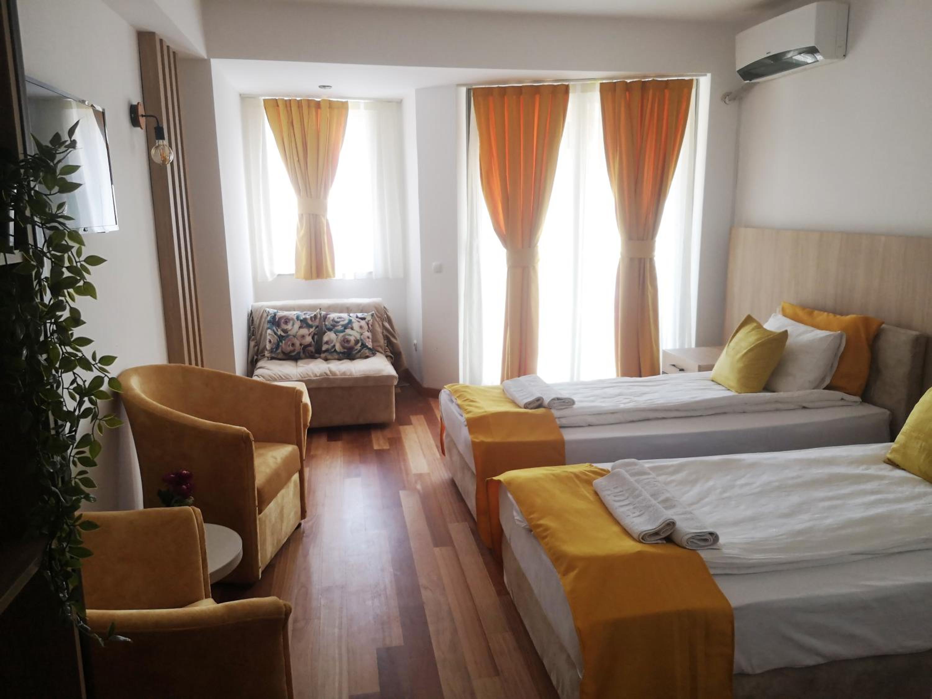 Double Room With Balcony photo 2