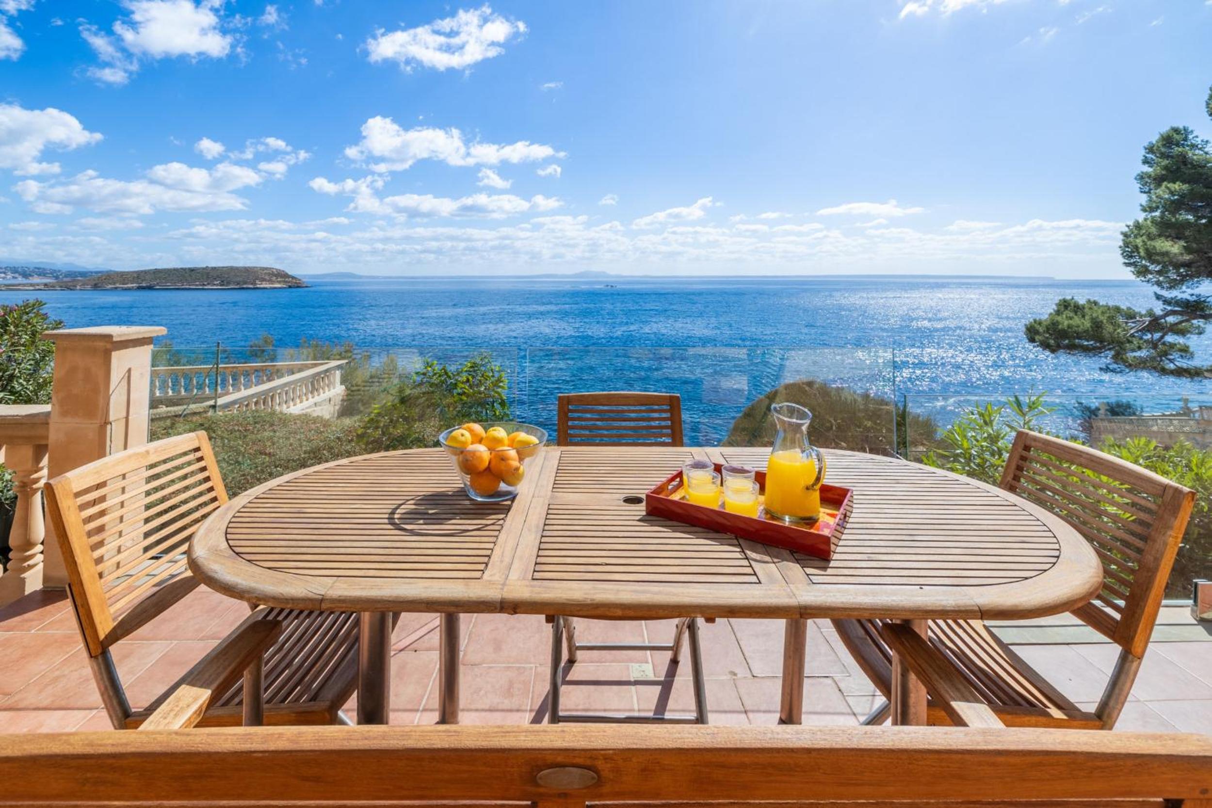 Villa - Beach Front photo 2