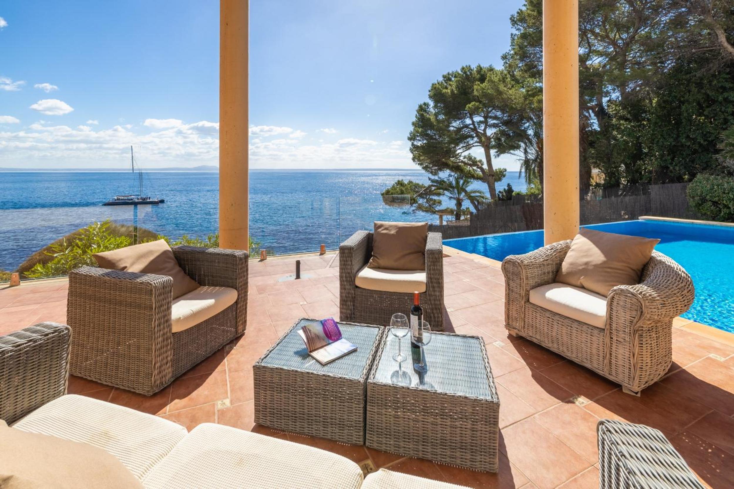 Villa - Beach Front photo 3